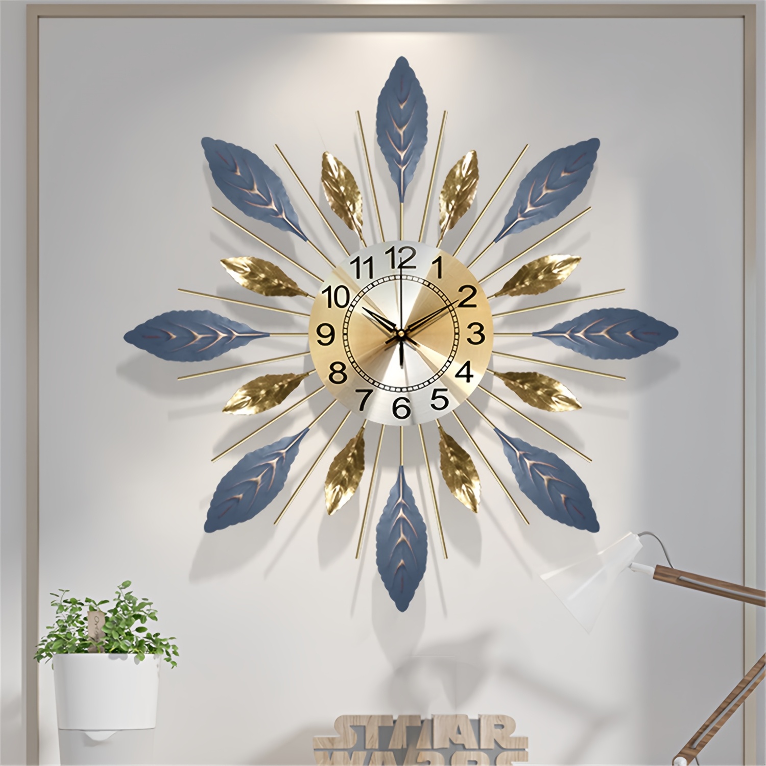 

1pc Golden Leaf Design Wall Clock, Silent Non-ticking Battery Operated, 21.6/25.6 Inch, , For Living Room Bedroom Home Decorative