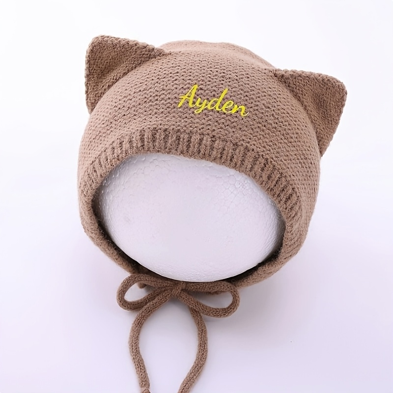 TEMU 1 Bonnet de pour les oreilles personnalisé automne/hiver, disponible en plusieurs couleurs : beige, café, rose et jaune. une broderie de nom
