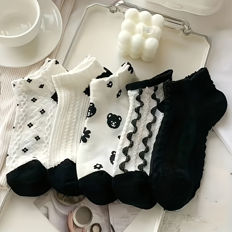 Image of 5 Pairs Of Adorable Women's Ankle Socks - Sweet Floral And Bear Designs, White With Black And Orange Accents, Featuring Striped Cuffs. Comfortable Socks Perfect For Casual Wear, Ideal As A Gift