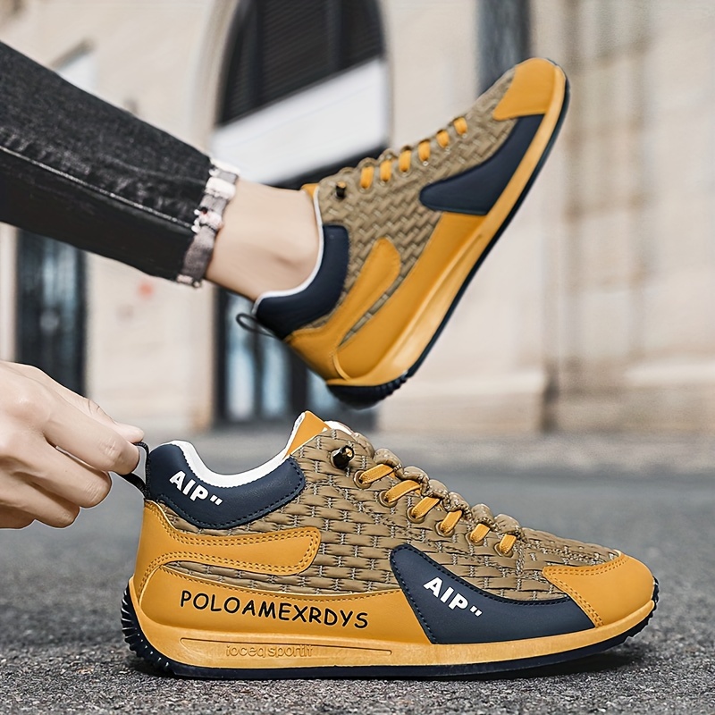 Baskets Casual Homme Style Rue Chaussures de sport casual pour hommes 2024 Nouvelle tendance de style de rue géométrique, hauteur mi-haute, bout rond, lacets, doublure en tissu, semelle en EVA, semelle en PVC, upper en PU, pour usage quotidien et en plein air