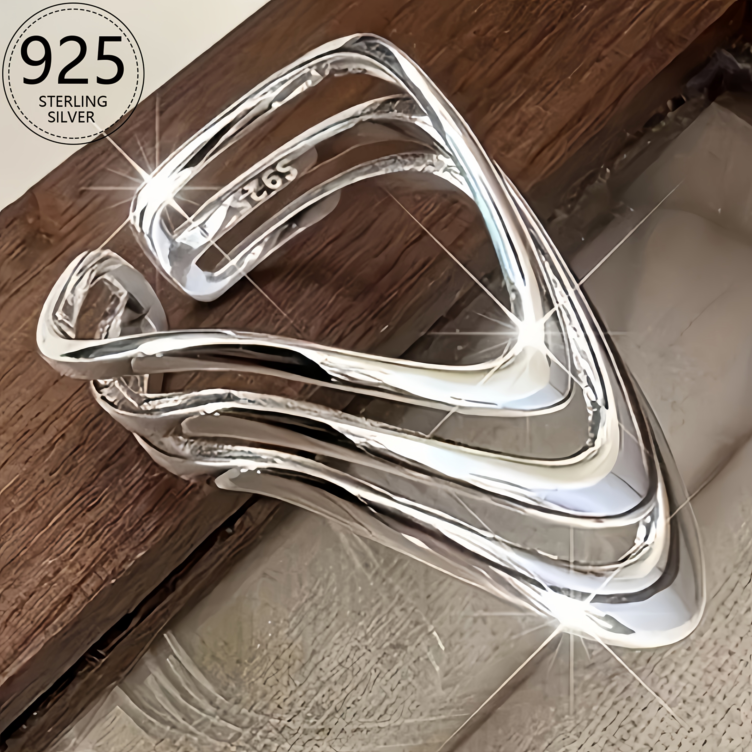 

Une large bague multicouche en argent 925 - Une bague ouverte réglable unisexe et , parfaite cadeau pour les fêtes et les événements dans une boîte cadeau.