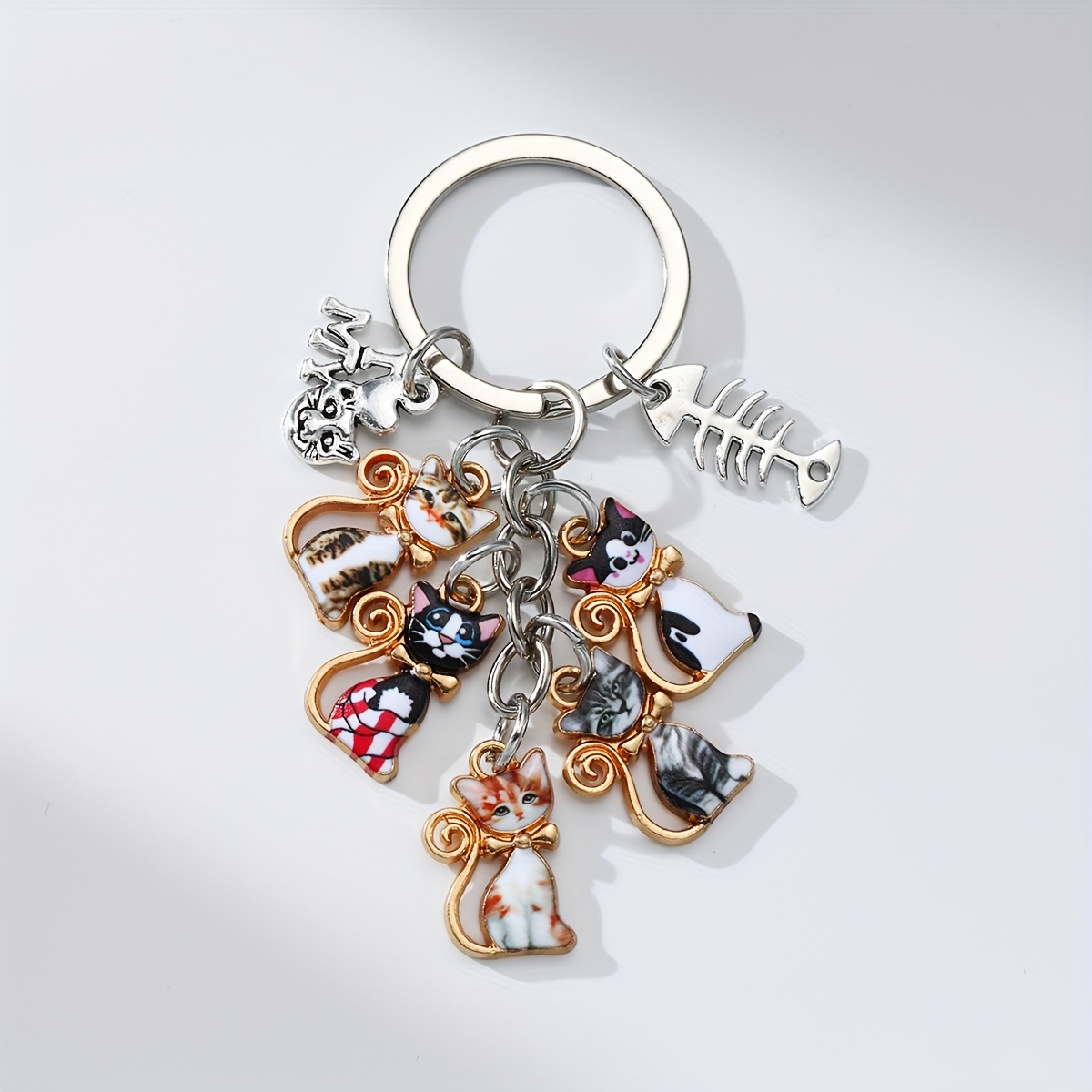 An I Love Kitty-themed Keychain With Kitten, Fishbone Accessories - Alloy Drip Material, Keychain Gift For Cat Lovers, Christmas Gift (5 Different Kittens)