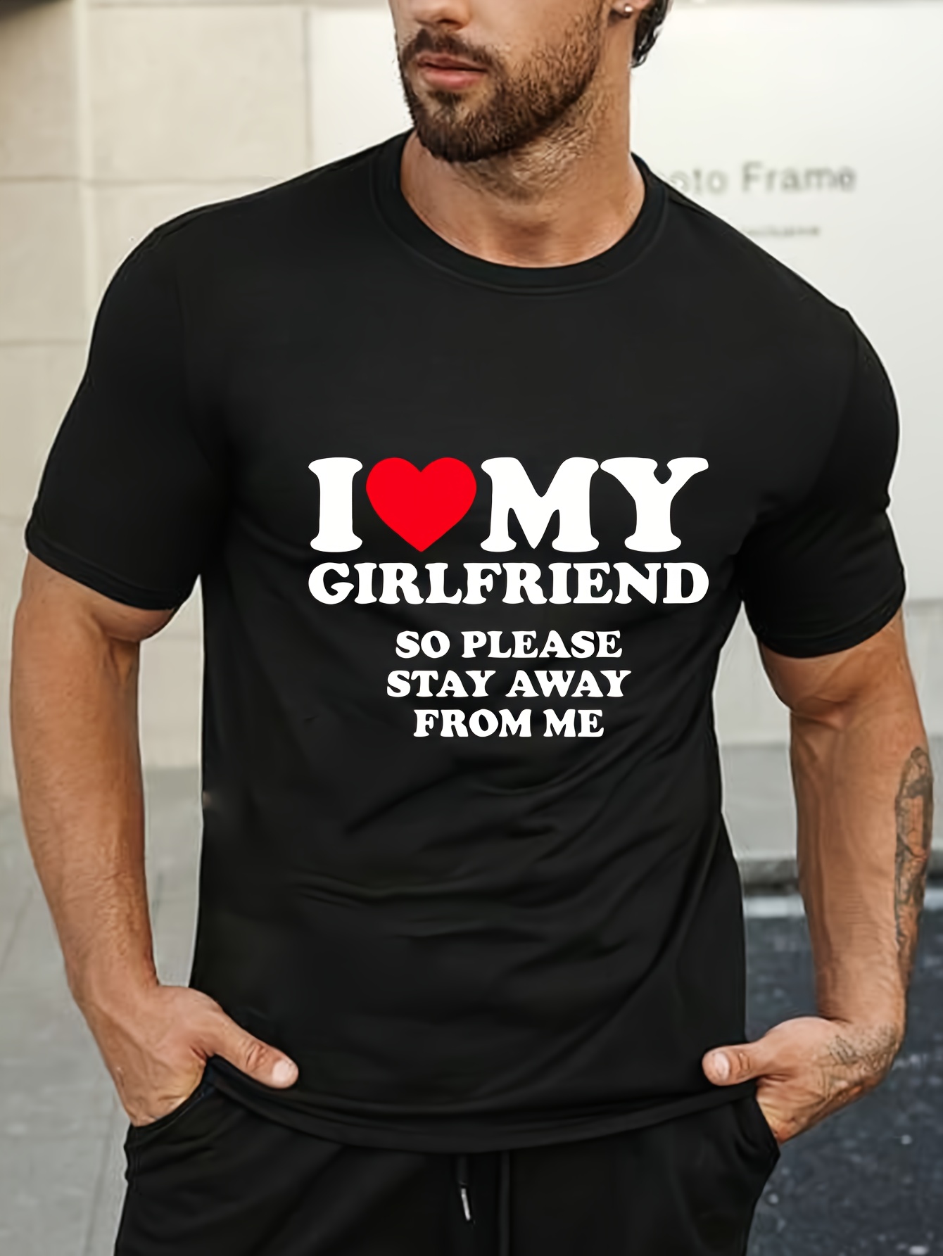 I Love My Girlfriend Shirt I Love My Girlfriend So Stay Away Maglietta :  : Moda