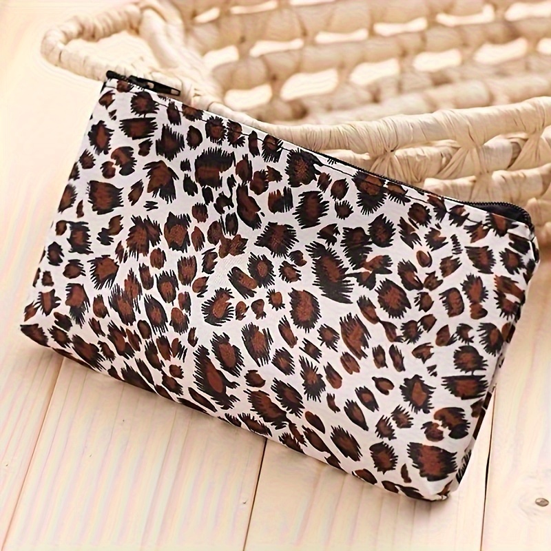 

1pc Leopard Travel Makeup Bag Cosmetic Bag, Large Capacity Toiletry Bag For Women, Portable Pouch Cute Make Up Organizer-birthday Or Friend Gift For Women