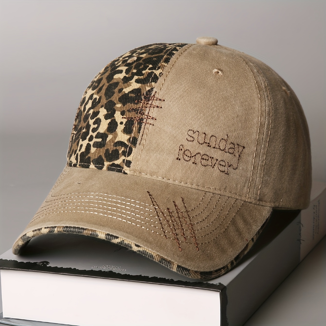 Image of 1pc Vintage Leopard Print Letter Embroidery Baseball Cap For Women, Street Style Trendy Hot Personality Fashion, Face- Duckbill Cap