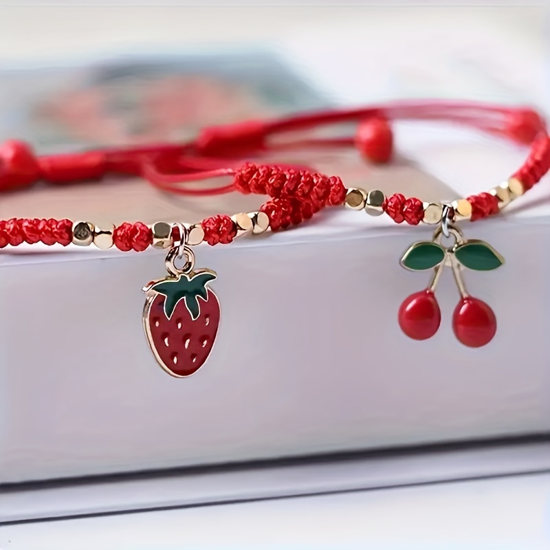 

1pc Fashion And Delicate Cherry Strawberry Pendant Bracelet, Versatile And Easy-to-wear, Combine Well With Any Outfit