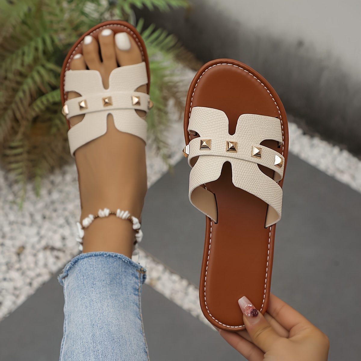 New Style Fashionable Flat-soled Casual Slippers, Women Shoes