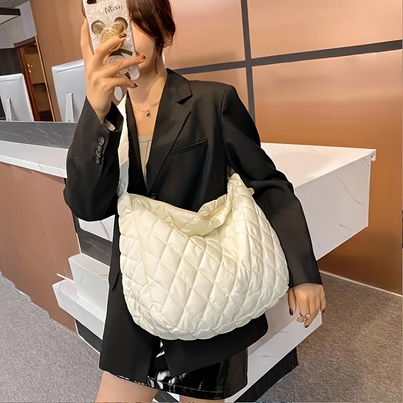 

1pc, Trendy Cloud Padded Puffer Crossbody Bag, Stylish Quilted Pattern, Spacious Interior, Comfortable Shoulder Bag For Casual Wear, Hands-free Hobo Design