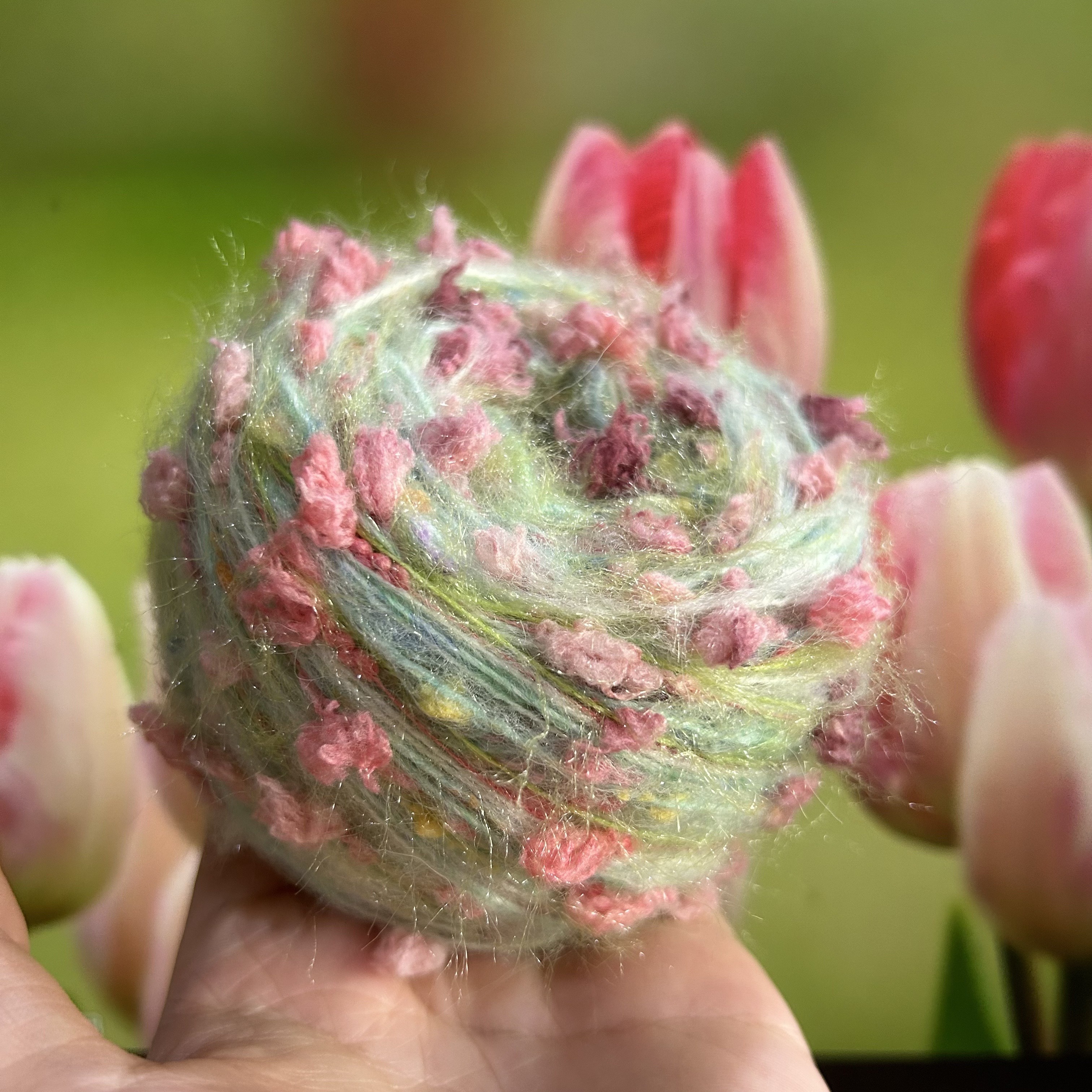 E-shop 50g Campanula DIY Handgemischtes Garn, Grün/Rosa Serie Häkelbeutel Garn, Weiches Handgemachtes Schal Spezialgarn, Flauschiges Garn für