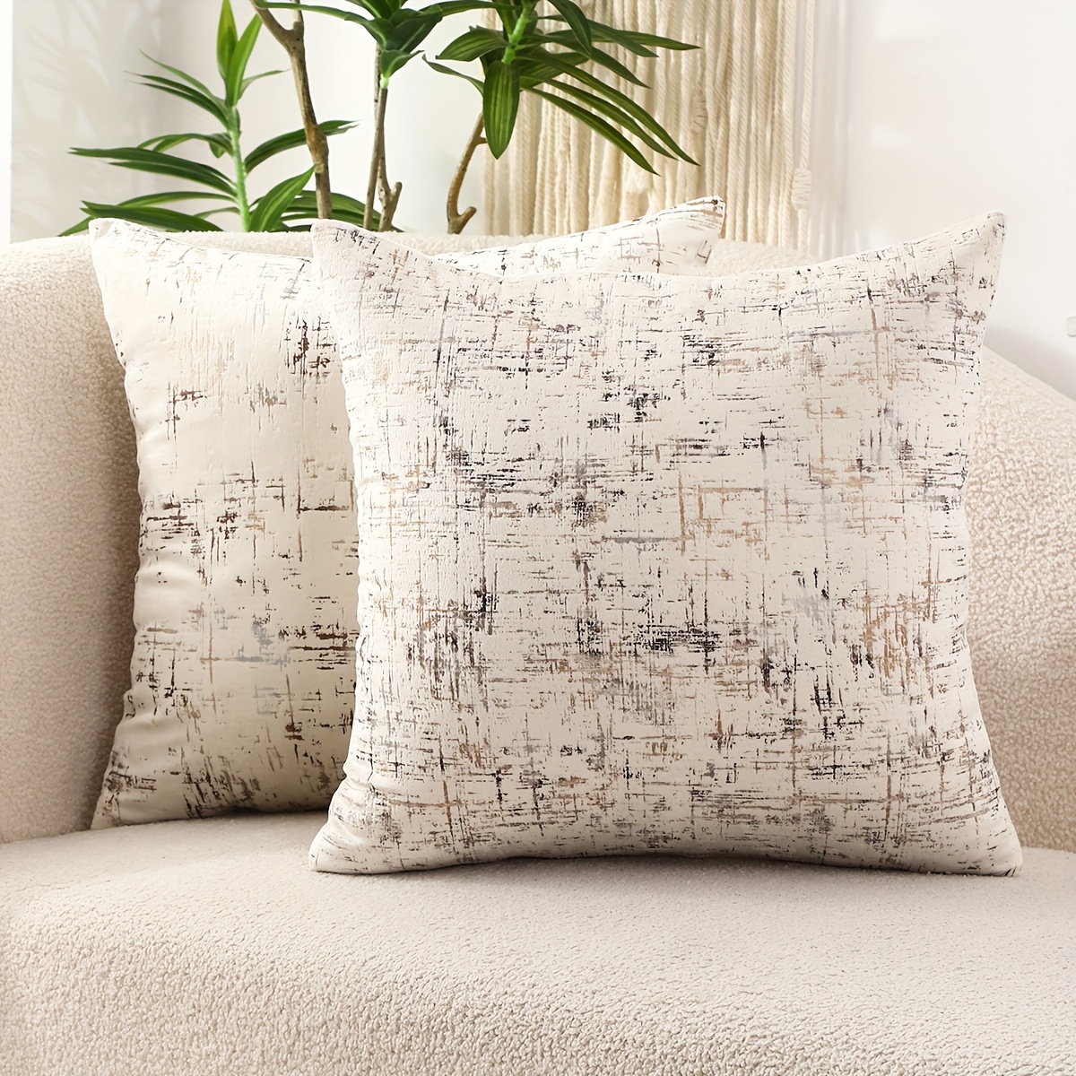 Image of 2pcs Fleece Velvet Pillowcase With Retro Geometric Pattern