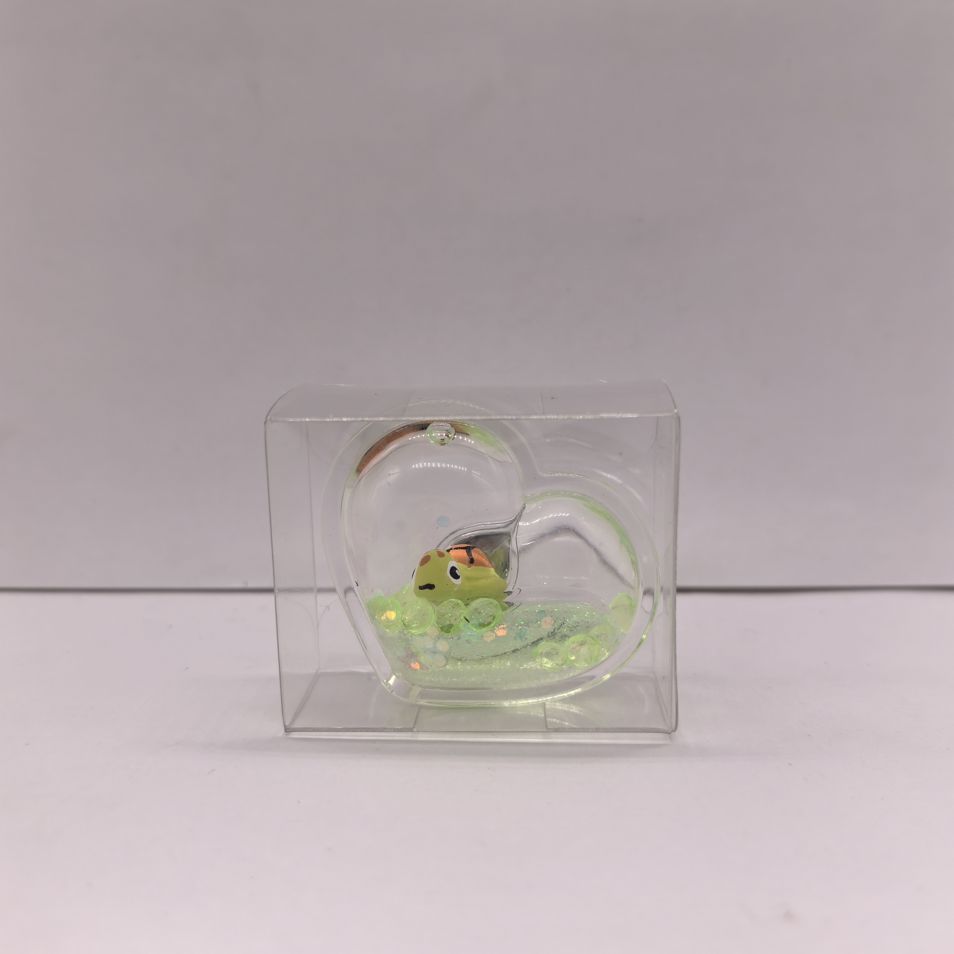 TEMU Magneti da frigorifero liquidi galleggianti lucidi e creativi in tre colori a forma di vita marina con sabbia scorrevole e design a cuore.