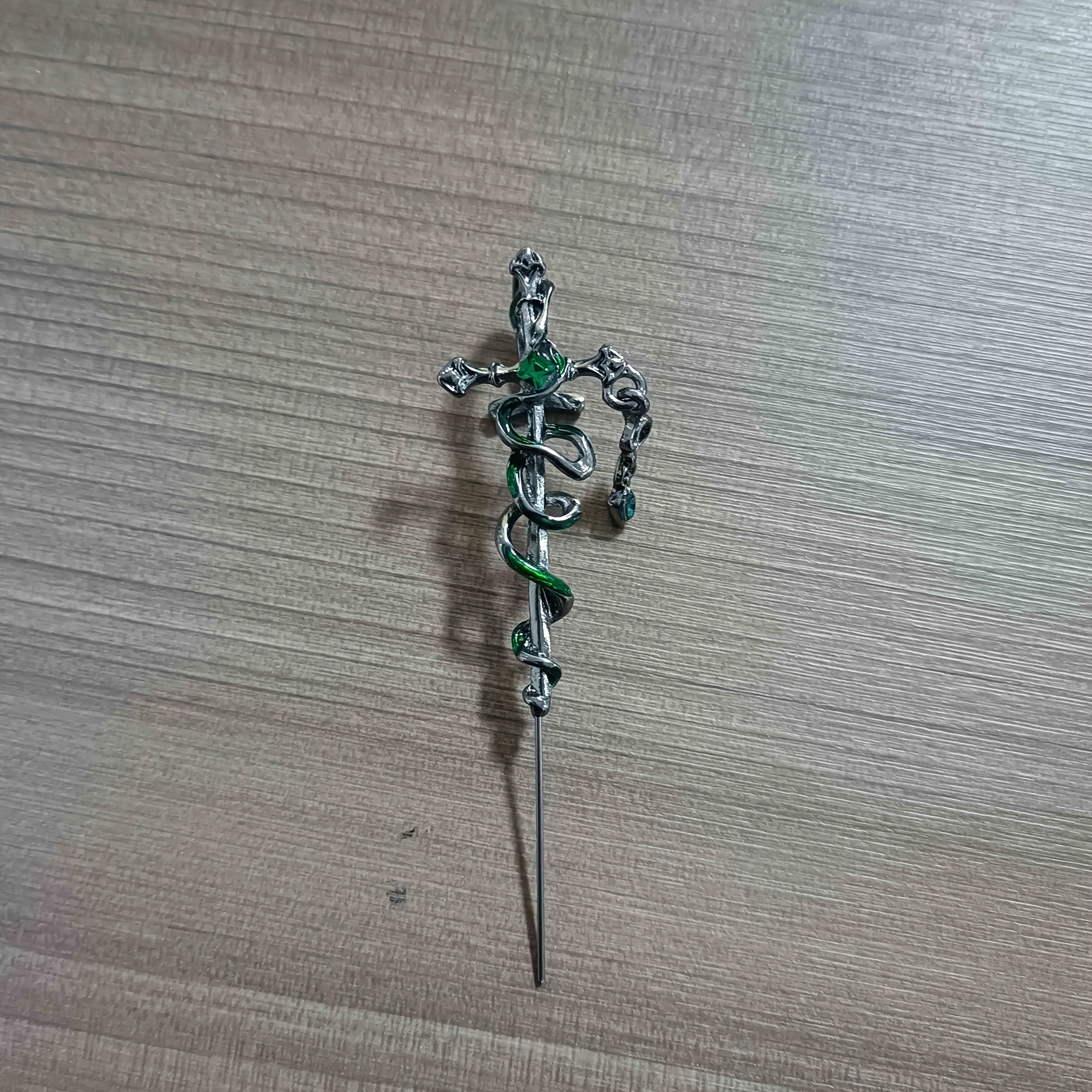 TEMU Available Colors, This Single Piece Features A Dark-themed Snake Design That Wraps Around The Ear, Serving As A Punk-style Ear Pin Or Piercing