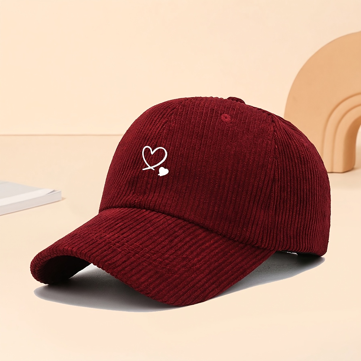 1pc casquette en velours   imprimé   cœurs pour femmes & unisexe - chapeau chaud ajustable antivent en   pour streetwear extérieur,   avec bord   et coupe confortable pour lhiver Détails du produit 0