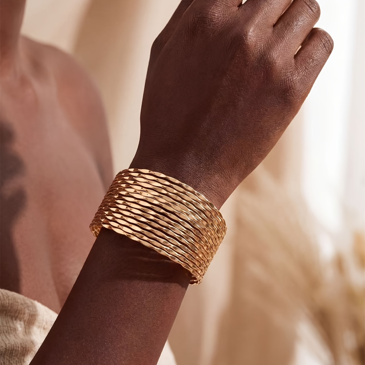 Retro Elegant Wavy Multi-Layer Wide Open Bangle