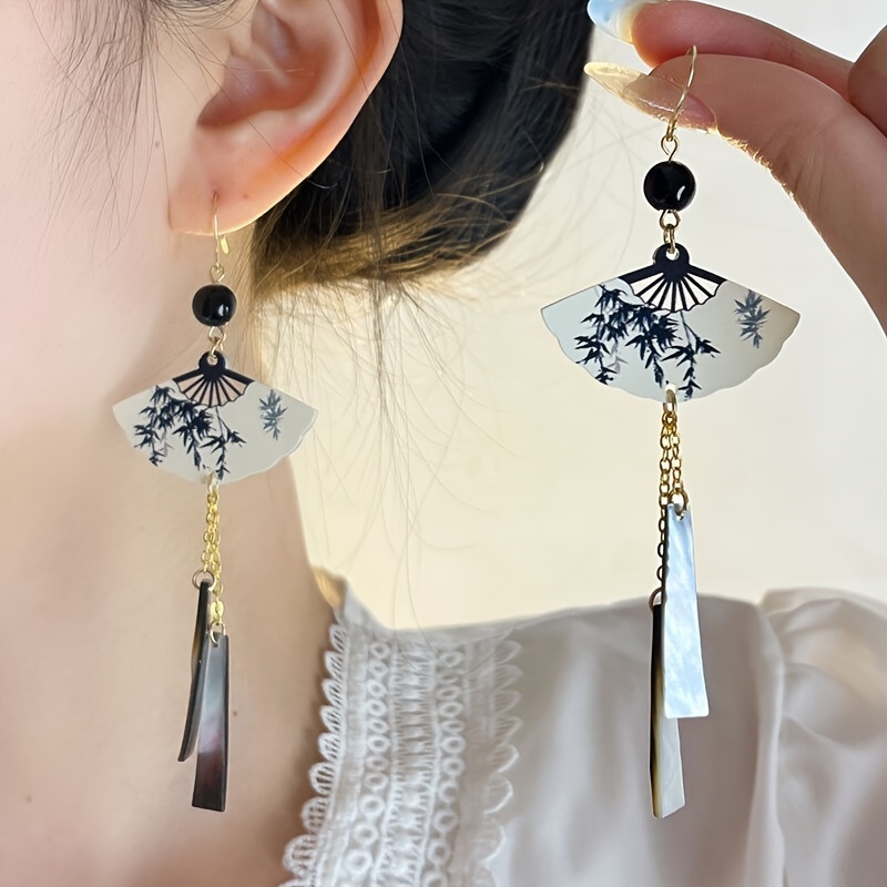 

Elegant Vintage Chinese Fan-shaped Tassel Earrings - Chic Dangle Design For Women, Perfect For Weddings, Valentine's Day & Christmas Jewelry For Women Earrings For Women