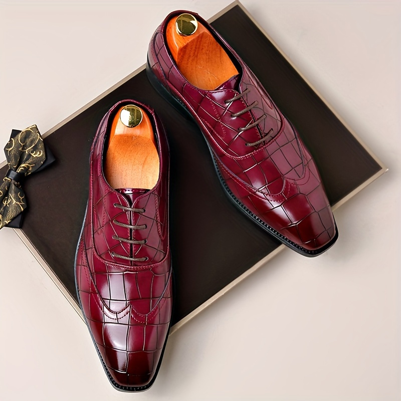 3332 Chaussures de ville formelles pour hommes, brillantes, chaussures de mariage tendance pour marié, chaussures de costume uniformes pour hommes, à la mode et tendance
