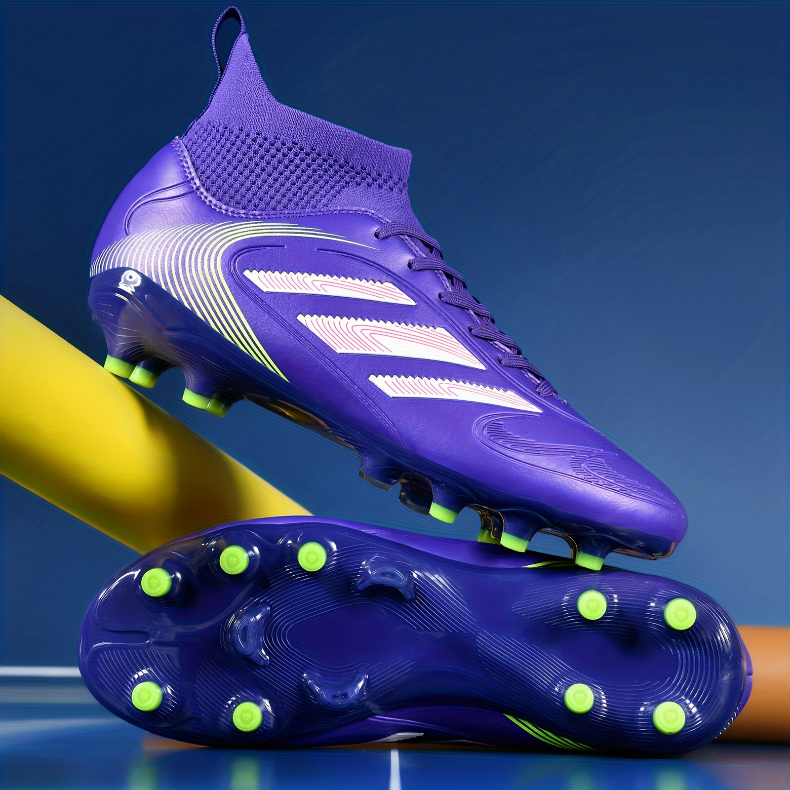 Zapatillas de Fútbol para Hombre, Botas Premium Sin Costuras Antideslizantes y Duraderas para Césped Exterior con Súper Agarre y Soporte de Tobillo, de Alta Gama y Estilo