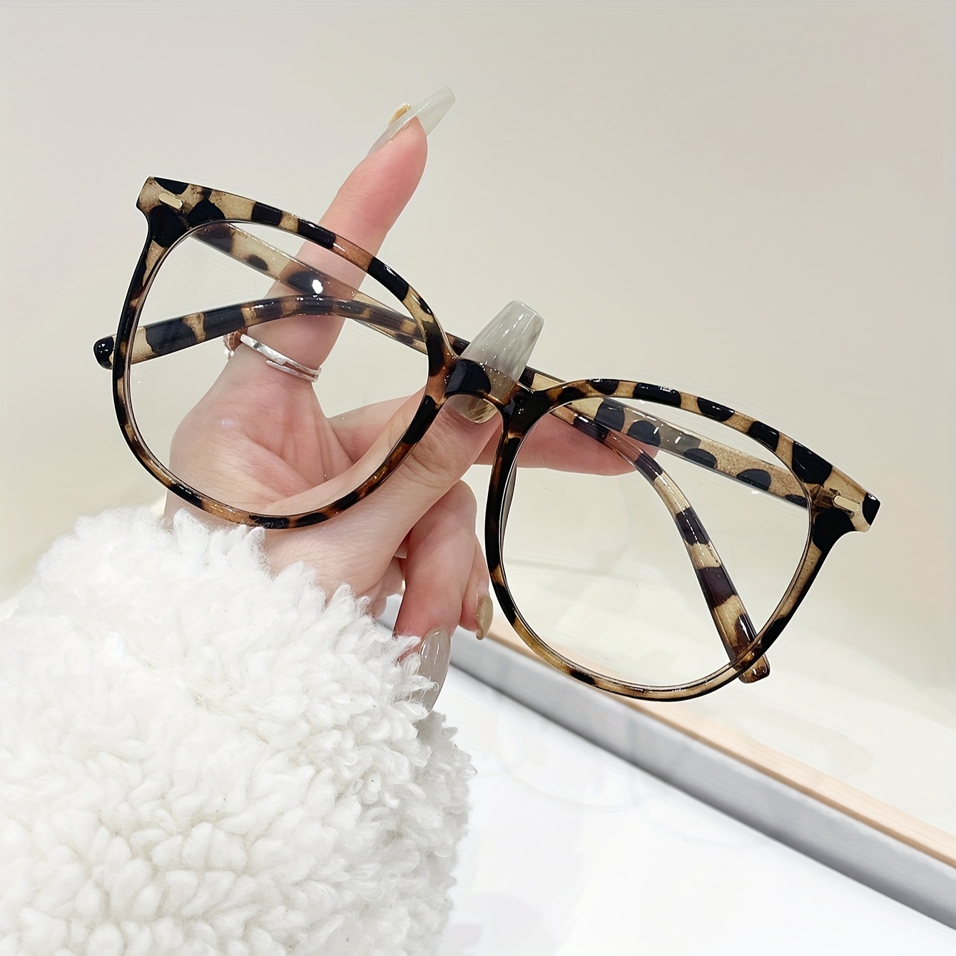 

Oval Frame Clear Lens Glasses Cute Fashion Decorative Glasses Minimalist Spectacles For Women