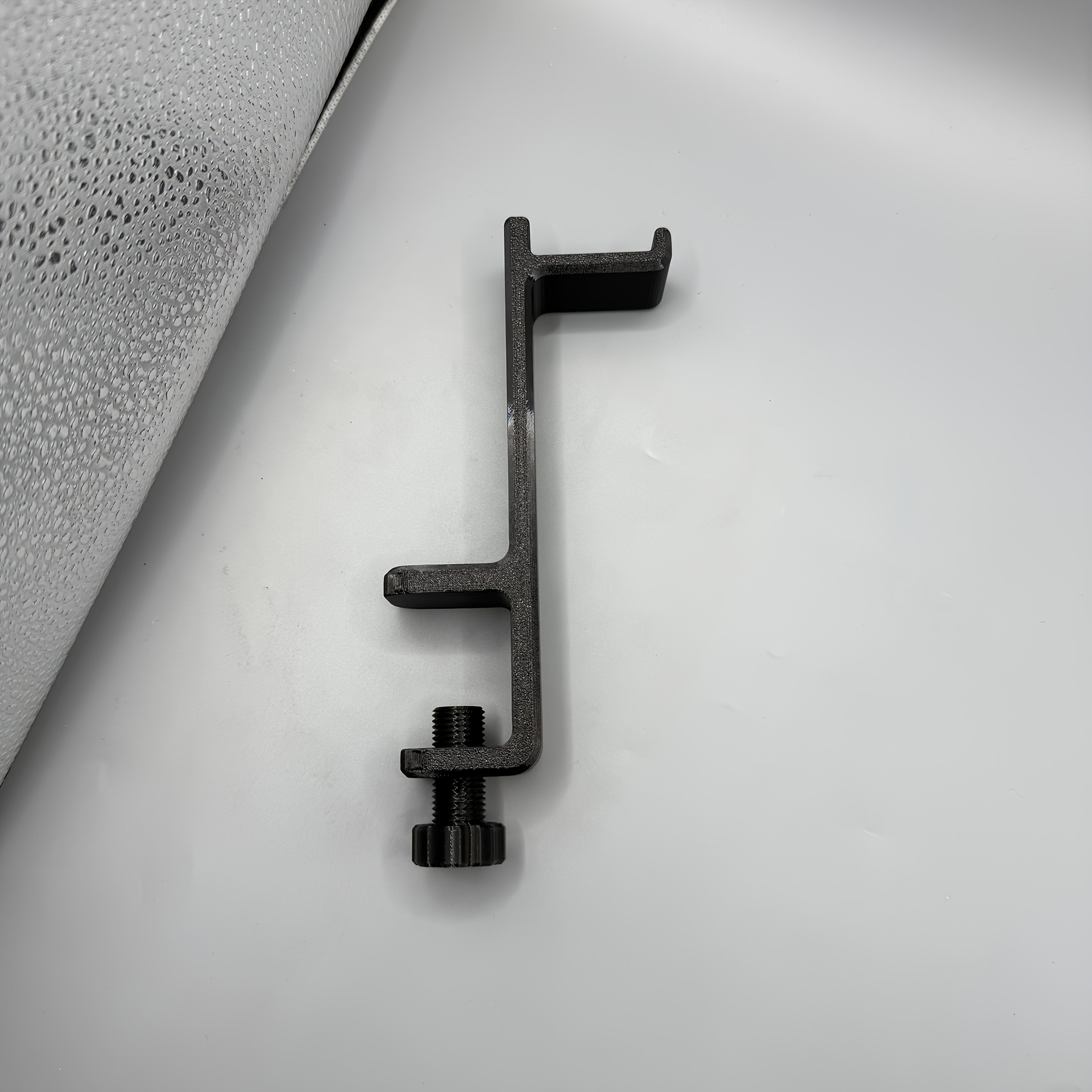 TEMU Support de casque à pince robuste pour bureau, support de casque latéral noir pour bureau, organisateur de casque, support d'affichage universel