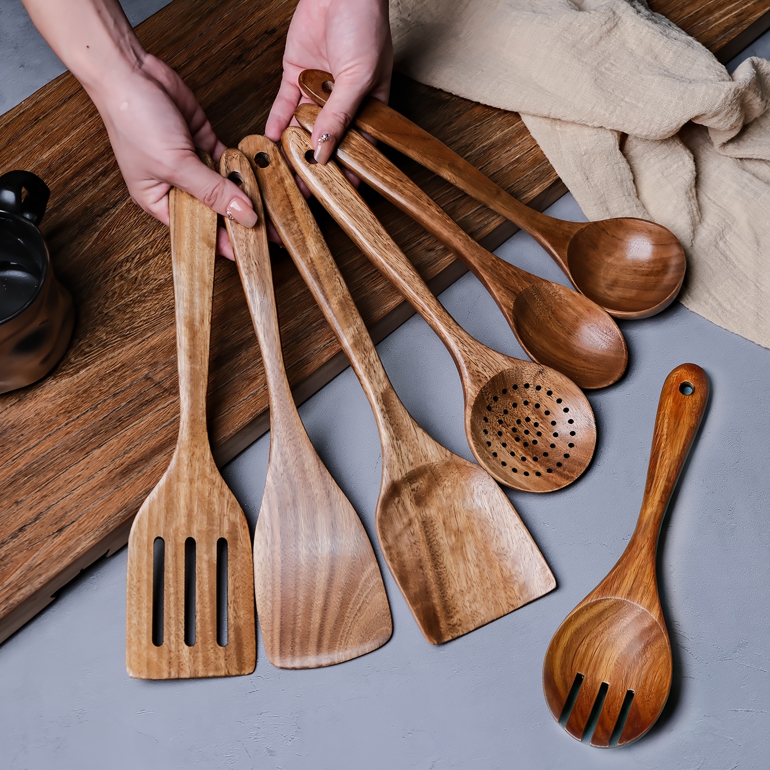 E-shop Luxuriöses Küchenutensilien-Set aus - Elegantes 7/5/3-teiliges Kochset, inklusive Löffel, Servierbesteck, Schaber und Reinigungsschwämme -