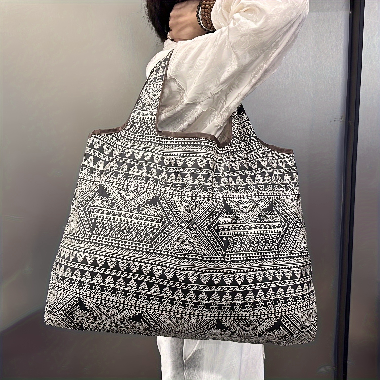 

Large Capacity Geometric Pattern Shoulder Bag, Classic All-match Shopping Grocery Handbag For Daily Use