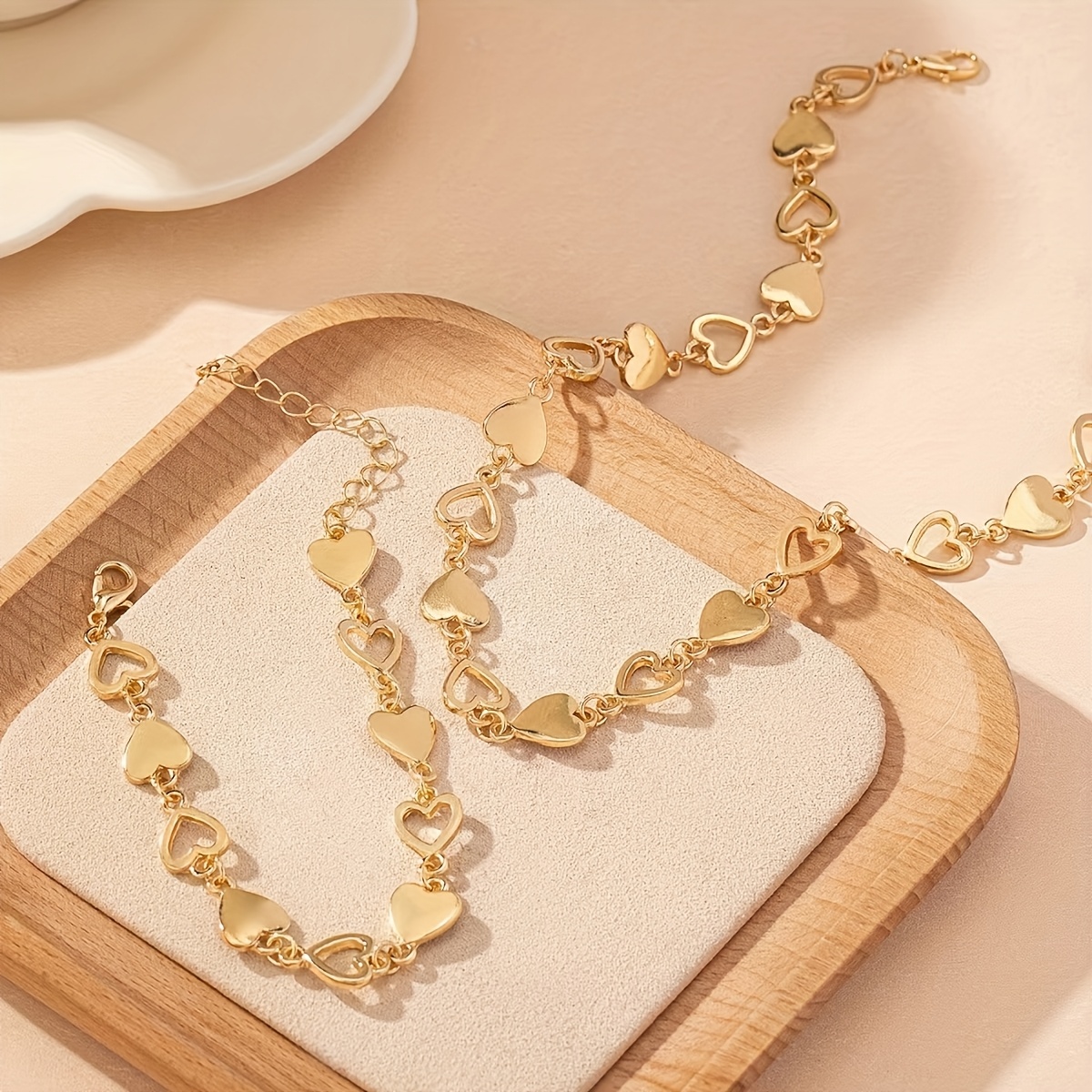 Image of European-style Women's Necklace And Bracelet Set, High-quality Stainless Steel Material, Cute Fashionable For Daily Use Or Parties, Valentine's Day Gift For Girlfriend