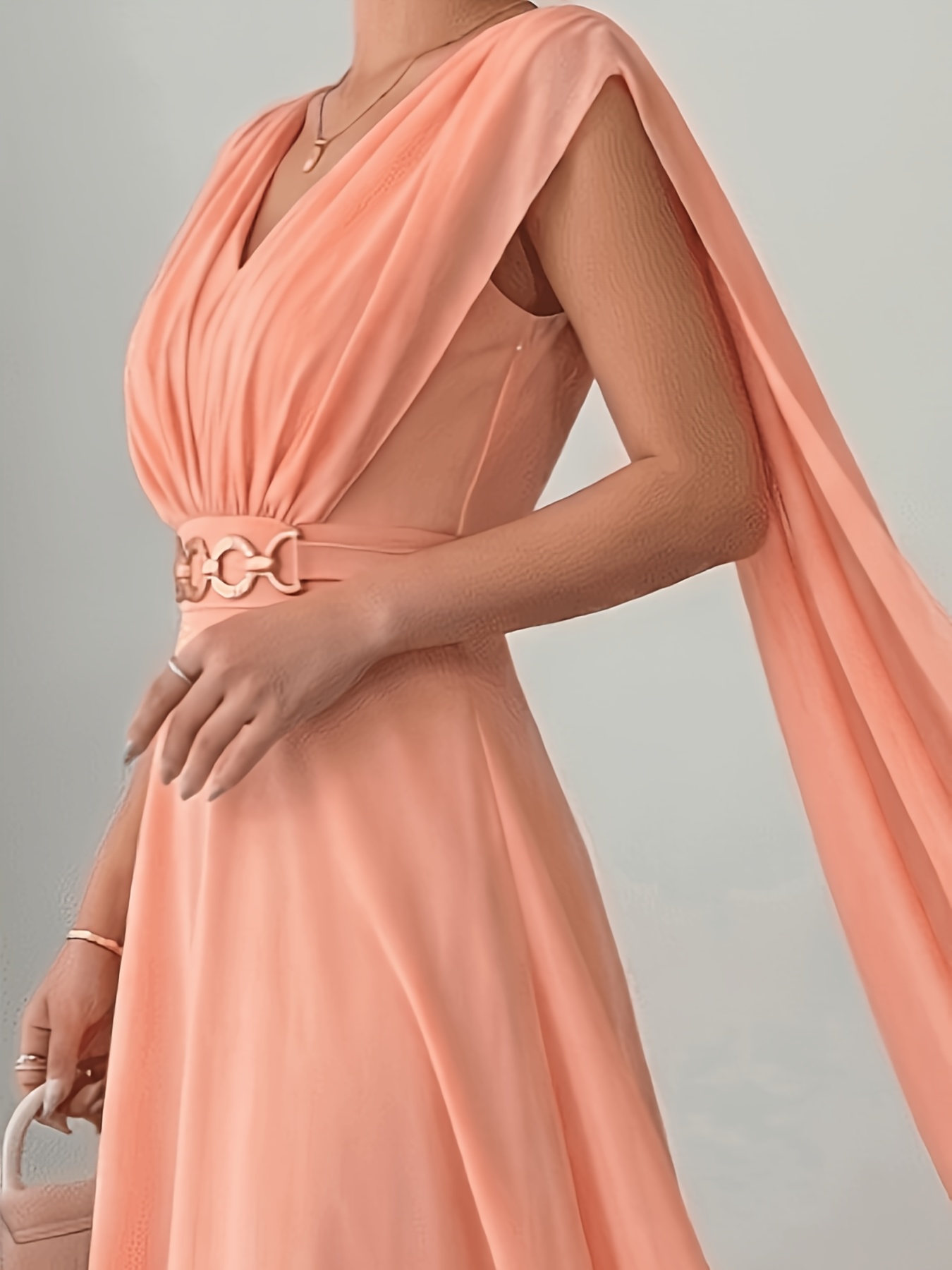 Nouveau robe plissée pour femmes, ceinture avec boucle décorative, design plissé à la taille, coupe trapèze à manches bouffantes en mousseline de soie, élégante et généreuse, idéale pour les mariages, les fêtes et les occasions décontractées