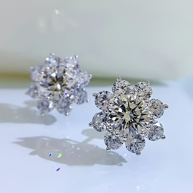 

S925 Silvery Plated Sunflower Set With 0.5ct * 2-1 Ct * 2carat Moissanite Halo, Low Sensitivity Round Bright Cut Moissanite Earrings, Girl Gift, Men's And Women's Fashion Style