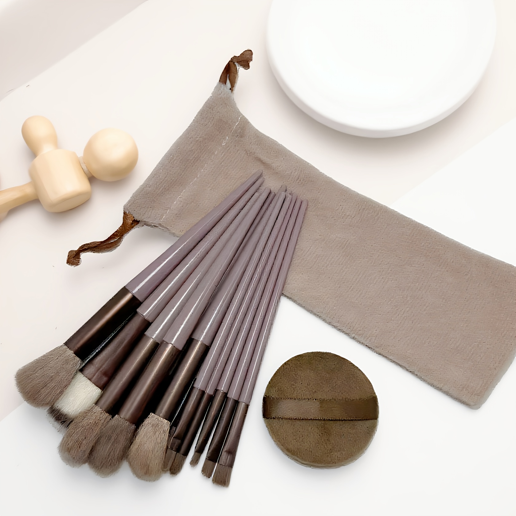 13 Makeup Brush Set 1 Puff. Suitable For Beauty Needs, Beginners And Professionals Can . Soft Synthetic Bristles With Storage Bag For Easy Use.