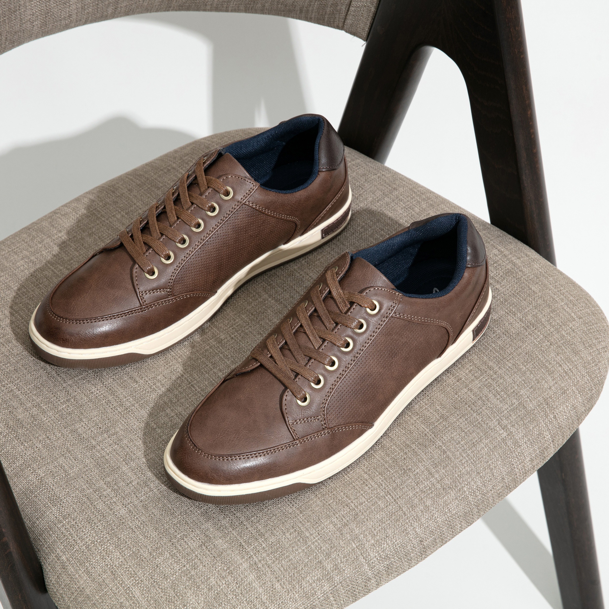 

Men's Fashion Sneakers Retro Simple Casual Shoes For Men