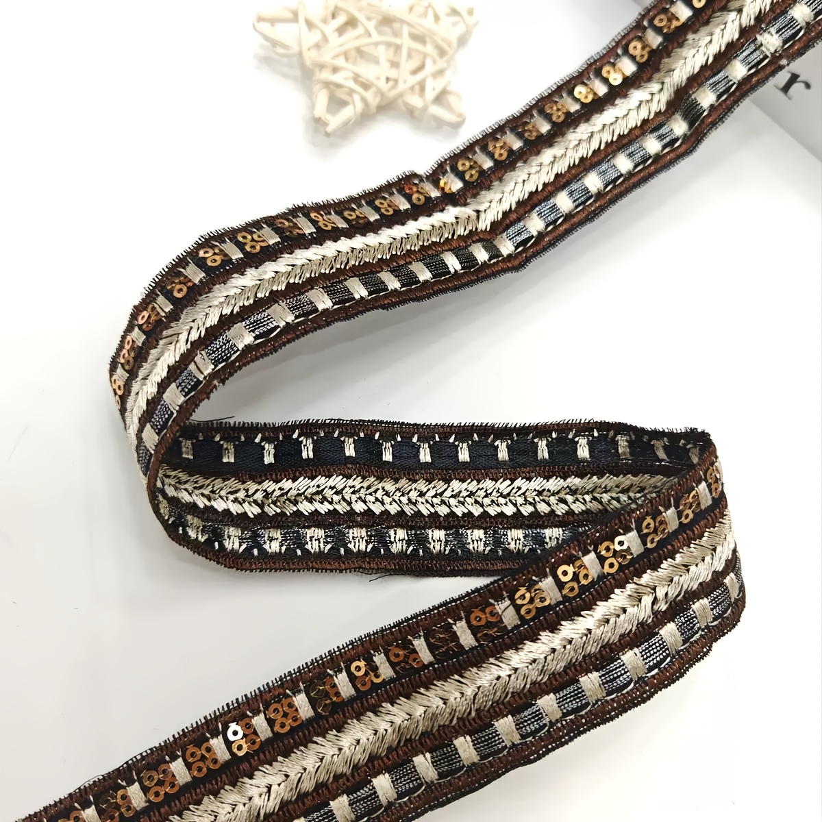 TEMU 2 Yardas de Encaje Bordado con Lentejuelas Bohemias, Cinta Étnica Tejida para Decoración de Costura de Ropa