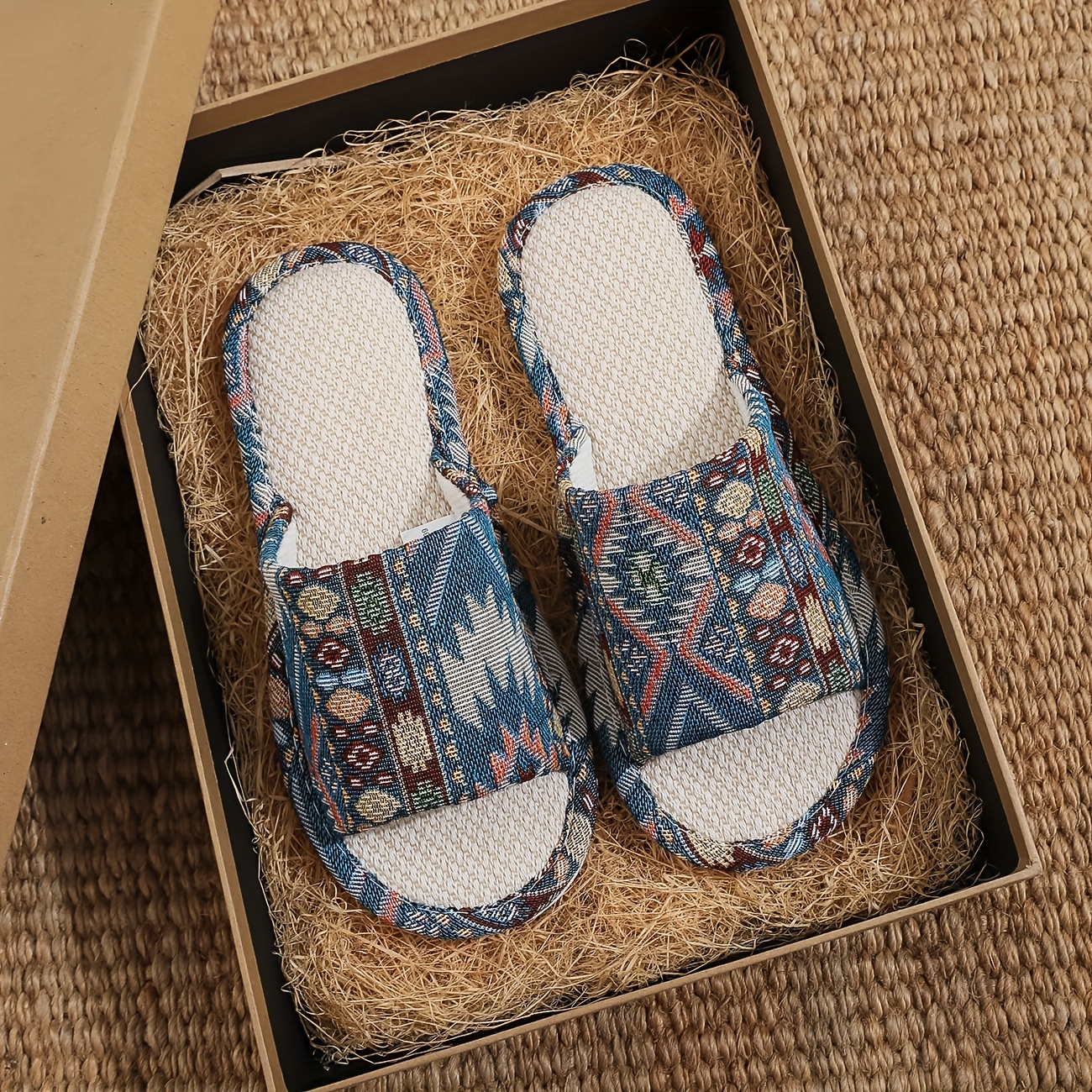 New Slippers for Women, Non-Slip, for Home and Indoor Use, Suitable for All Seasons, Couple's Style, Premium Feel, Quiet Soft Sole, Summer, Women Shoes