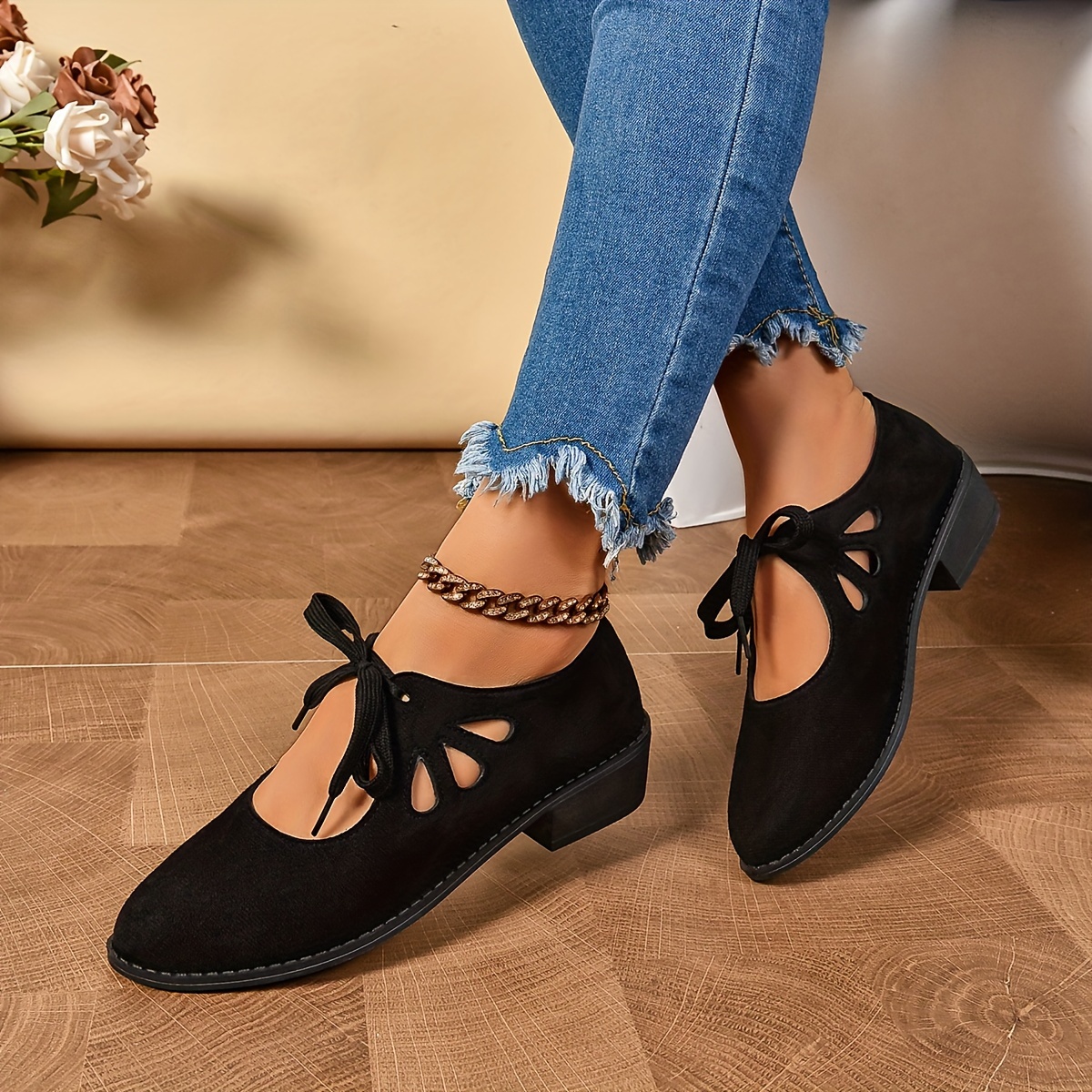 

Vintage Style Black Loafer Shoes For Women: Casual, Comfortable, And Suitable For