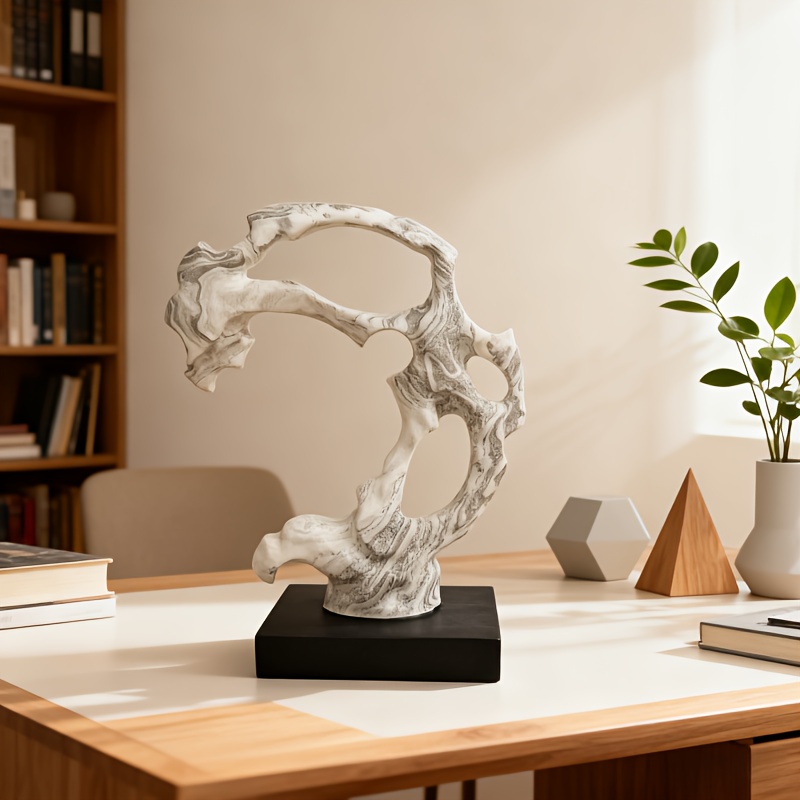 Handmade European Luxury Art Twisted Sculpture Collectible Figurines for Home Living Room Hotel Restaurant Cafe Decor And Gift