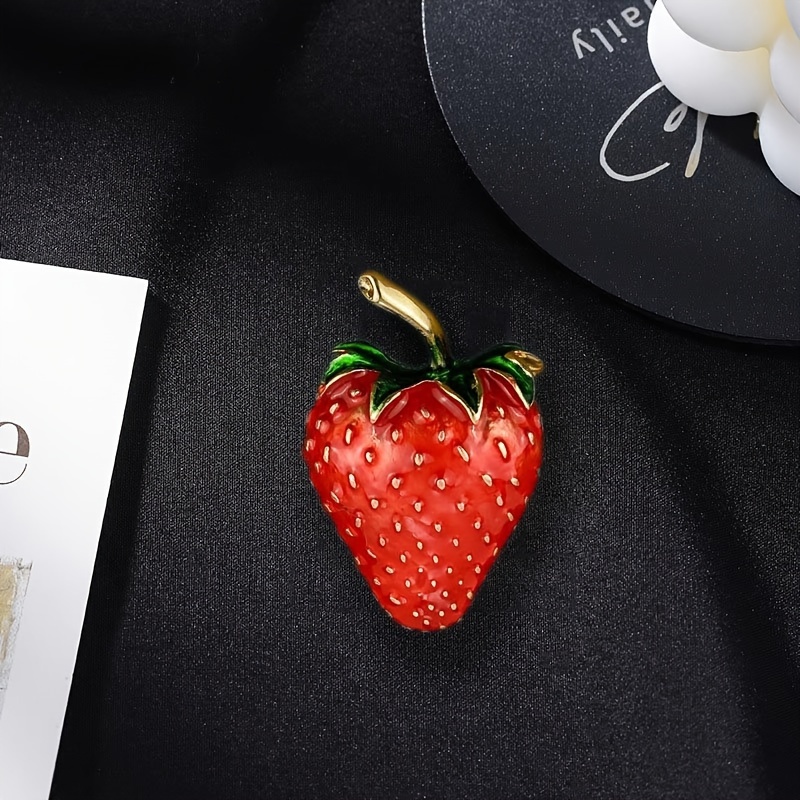 

Strawberry Anti-slip High-end Cute Fruit Small Brooch Ladies Temperament Pin Fixed Clothes Suit Neckline