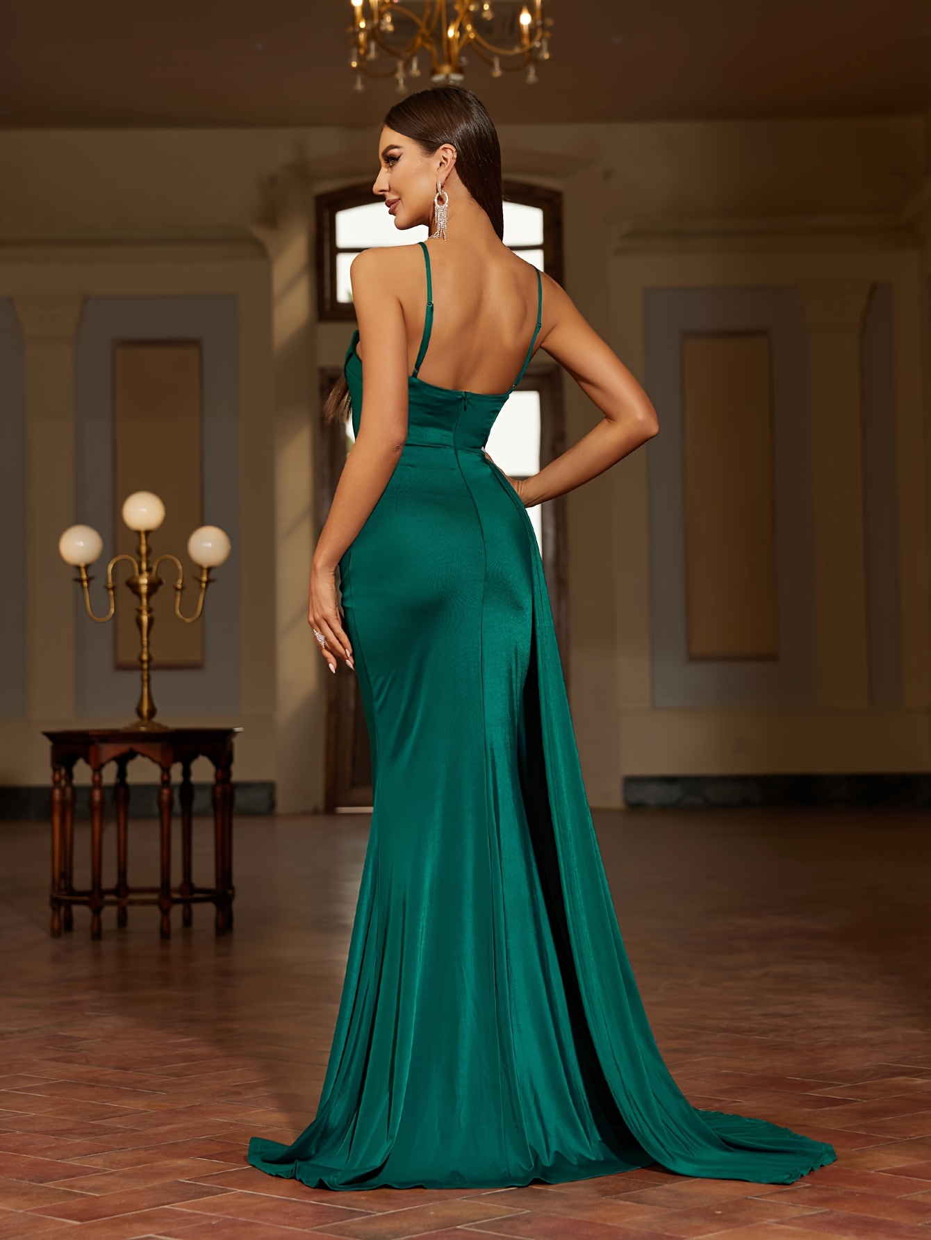 backless fit and flare dress Used Monique Lhuillier Fit and Flare Dress with Veil Wedding Dress main image 1