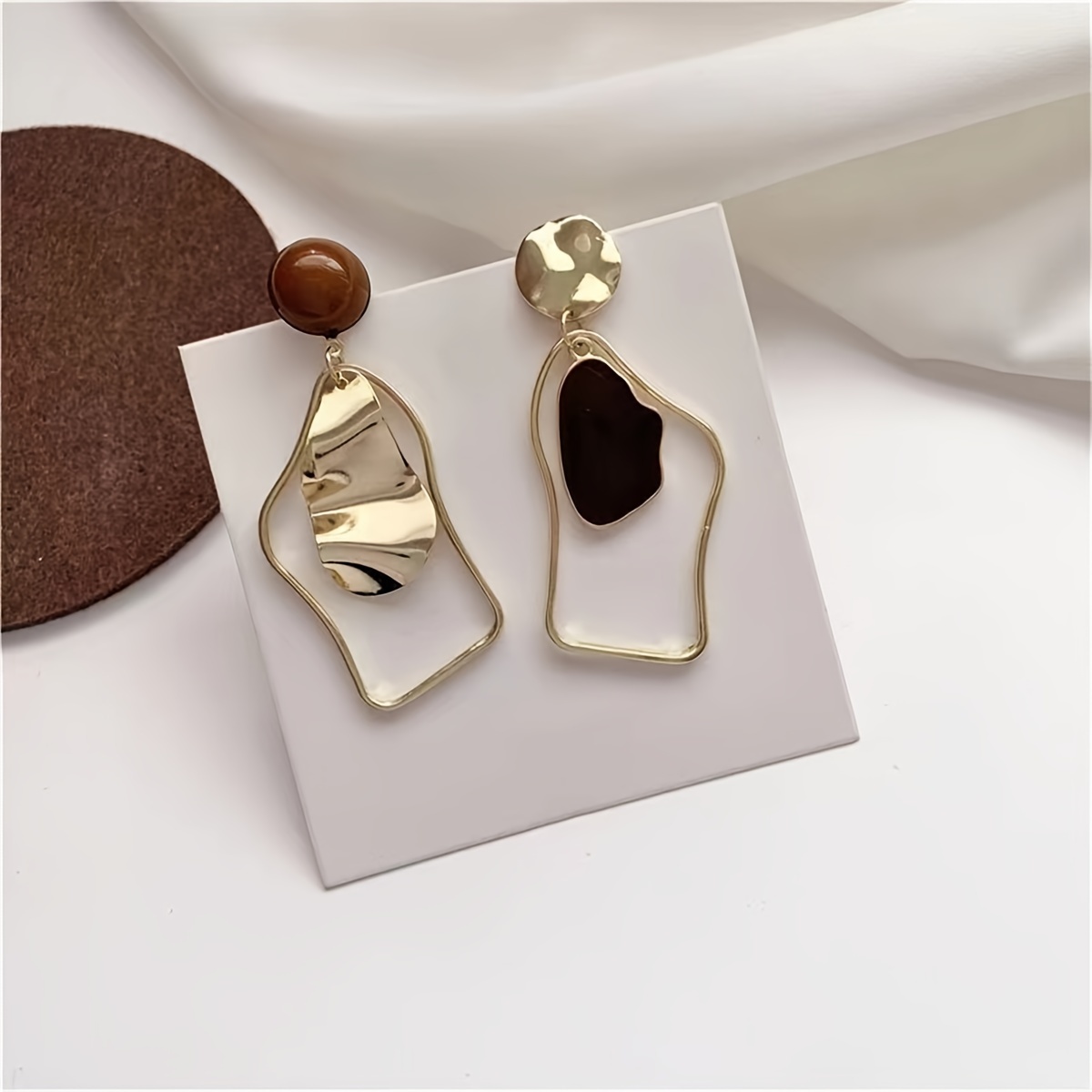 2pcs Western Fashion Classic Geometric Asymmetrical Women's Earrings