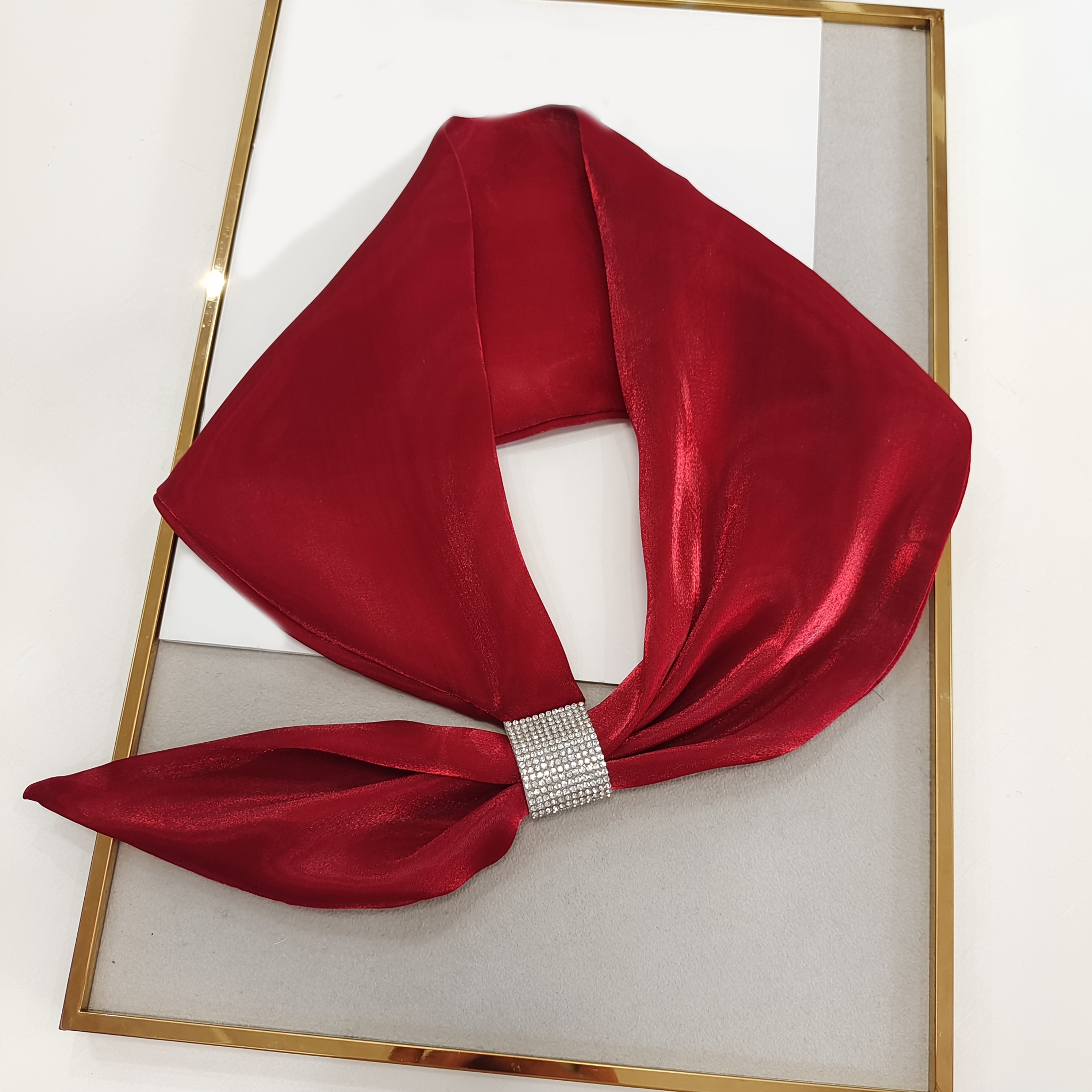 TEMU Écharpe Mi-Longue pour Femme, Style Léger et Mature, Facile à , de Luxe, avec Petit, Boucle Fixe Carrée à , Décoration Dense et Brillante,