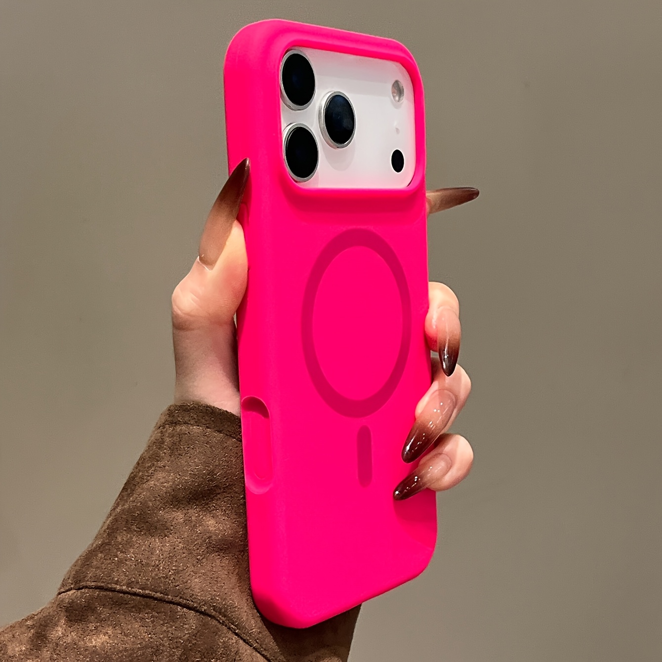 TEMU Phone Case: Luxury Fluorescent Color Liquid Silicone Magnetic Wireless Charging Mobile Phone Case For Iphone 18 Pro Max 17 Pro Max 17 Pro 17 16