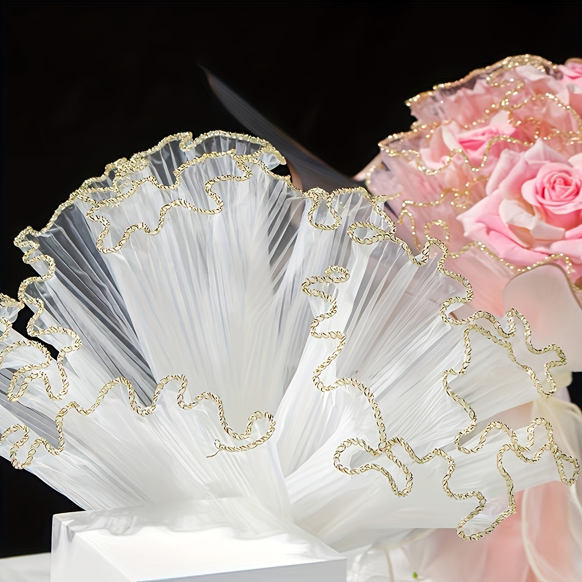Image of Of 28cm Wide Wavy Gauze, For Cake And Floral Wrapping - Polyester Craft Material, Suitable For Arrangements, Rose Bouquet Wrapping, And Ruffle Decoration