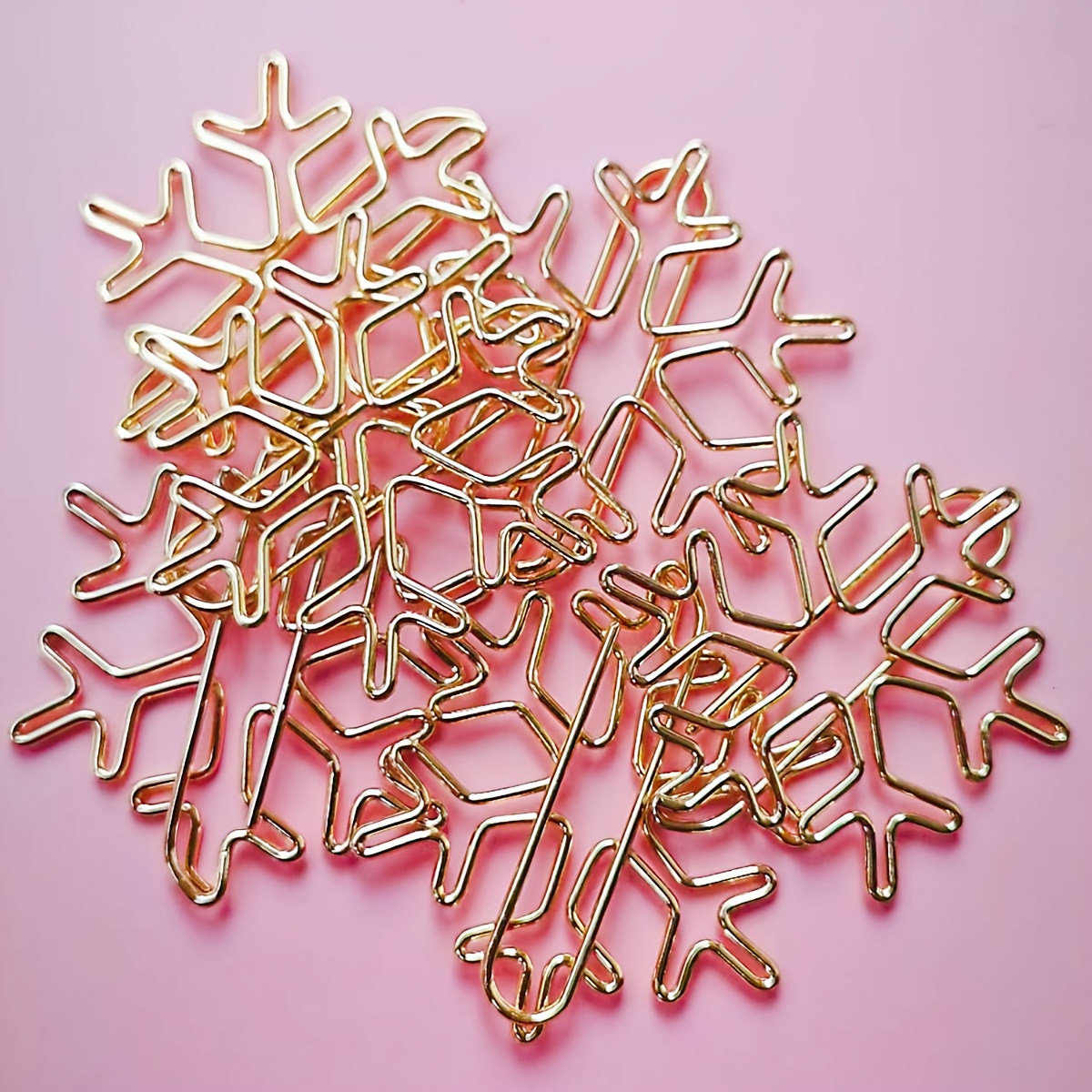 Image of Set Of 10 Snowflake-shaped Paper Clips , Perfect For Festive Office Supplies And Holiday Decor, Including Christmas Decorations