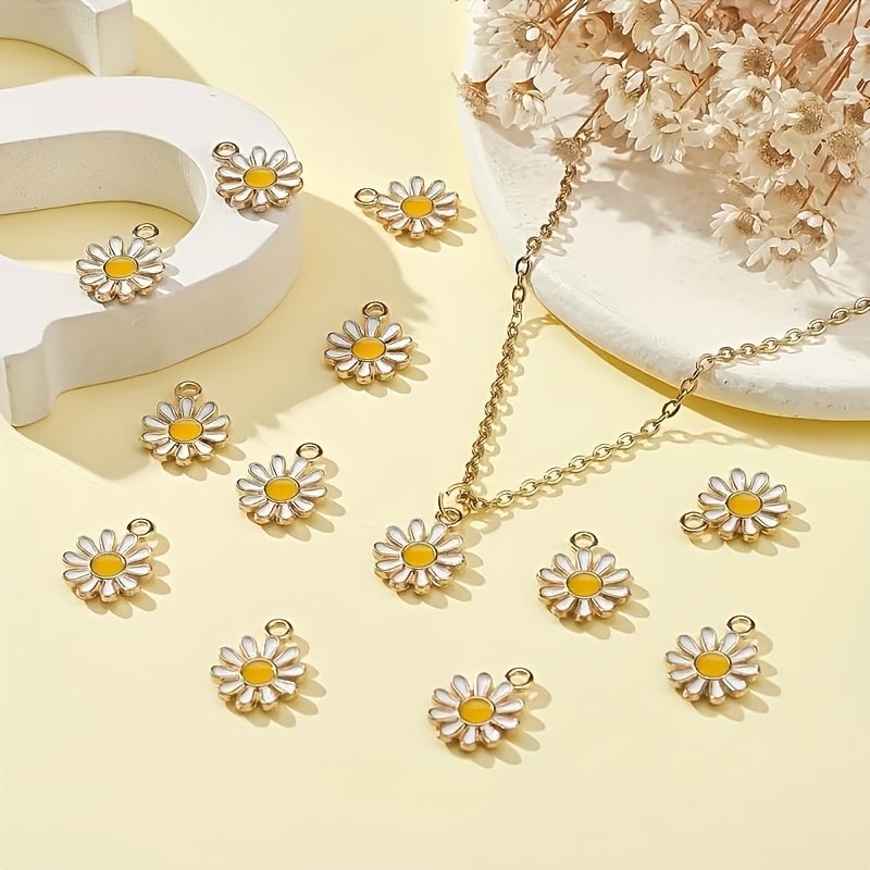 Image of 30pcs/pack Alloy Daisy Pendants, Suitable For Making: Keychains, Bracelets, Necklaces, Phone Charms, Bag Decorations & Clothing Accessories – An Gift For