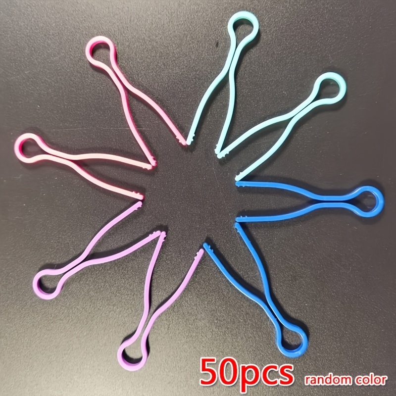 E-shop 50 Stk. Kunststoff-Spulenhalter kompatibel für Nähmaschinen – No-Sew Bobbin , Fadenhalter, Spulenzubehör (zufällige Farben, & Entfernung,