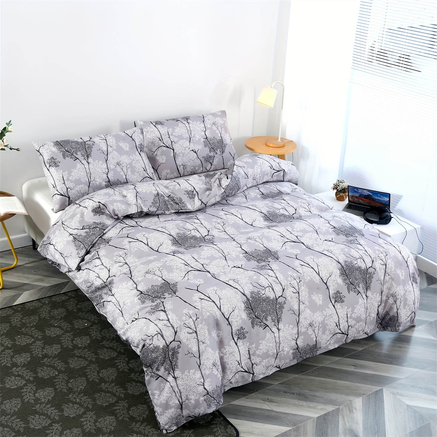 Image of 3pcs Botanical Floral Print Silvery-gray Themed Bedding, Suitable For Bedroom And , Includes 1 Duvet Cover + 2 Pillowcases, No Filling