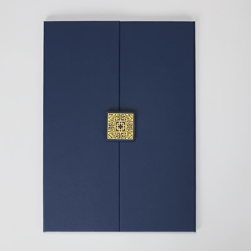 TEMU -certificat peut accueillir des pages de certificat au format A4. La couverture à volets est disponible en couleurs : rouge, bleu et bronze