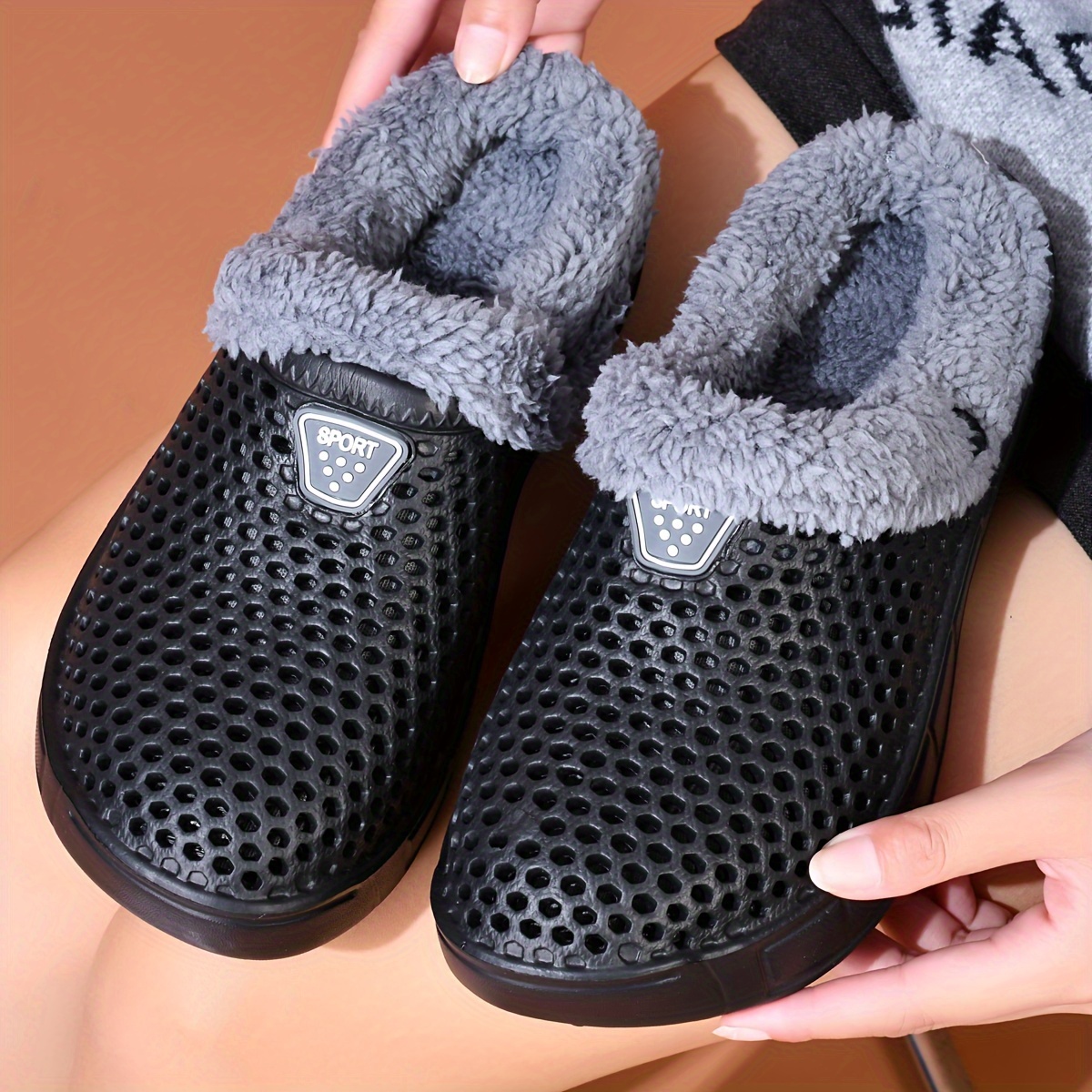 

Women's Casual Cotton Slippers Lightweight Shoes Winter Comfortable Garden Hole Shoes