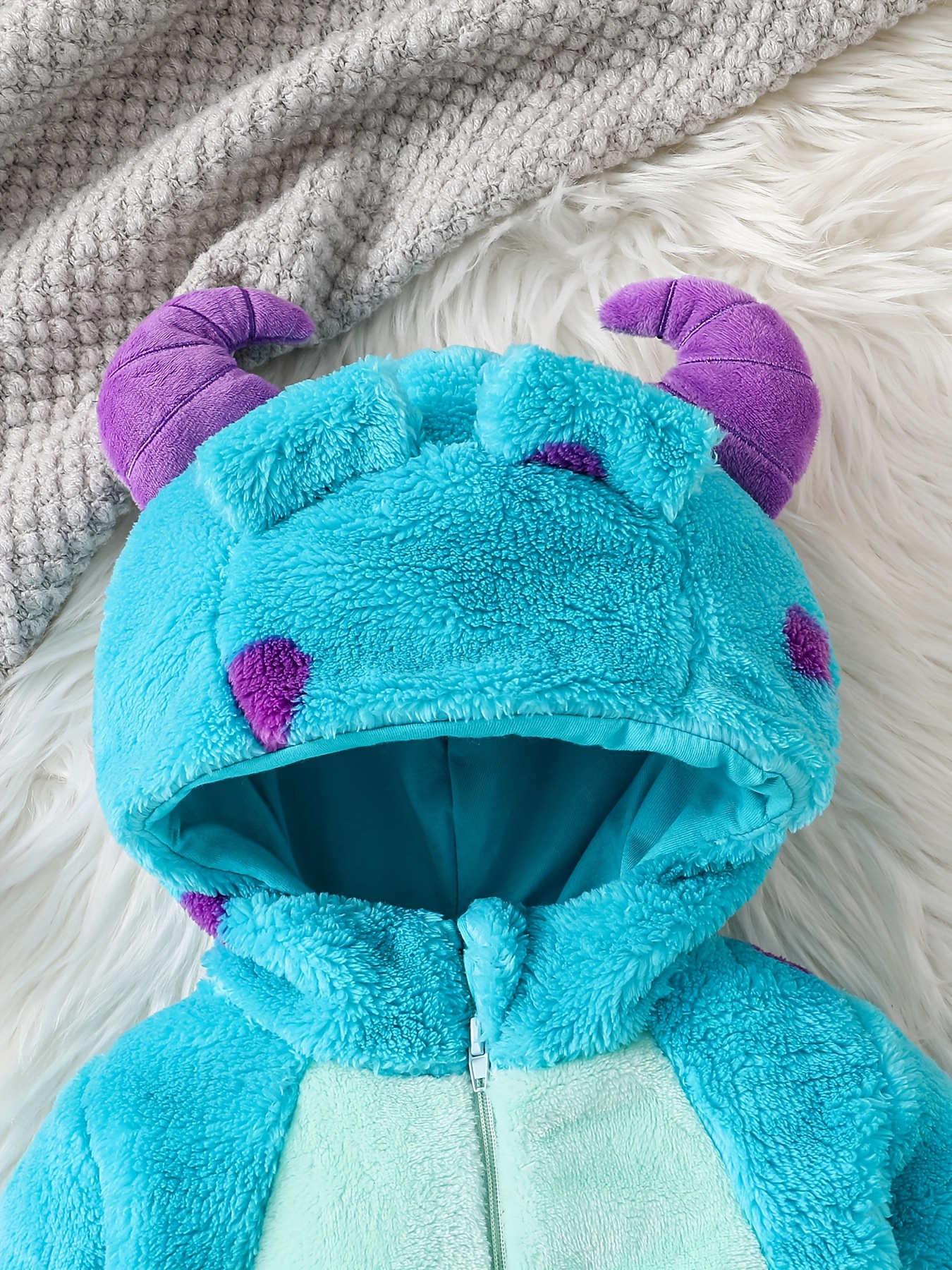 Cute Plush Onesie for Baby Girls with Footed Design, Perfect for Autumn And Winter, Featuring a Cartoon Monster Theme Inspired by Sulley for Warmth And Comfort, for Outdoor