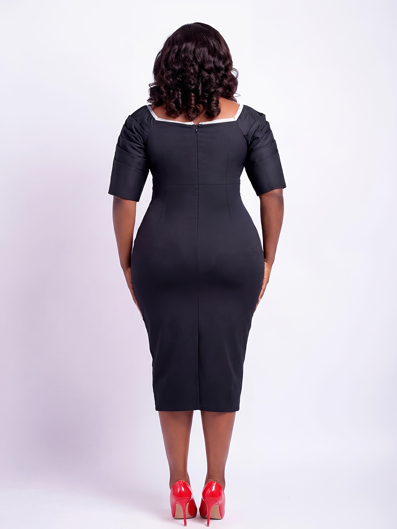 Women's Midi Dress with Cinched Waist & Ruffled Hem - Short Sleeve Square Neck Pencil Suitable for Work, Office, Commuting - Machine Washable Bodycon Dress with Color-Blocked Hemline (No Chest Padding)