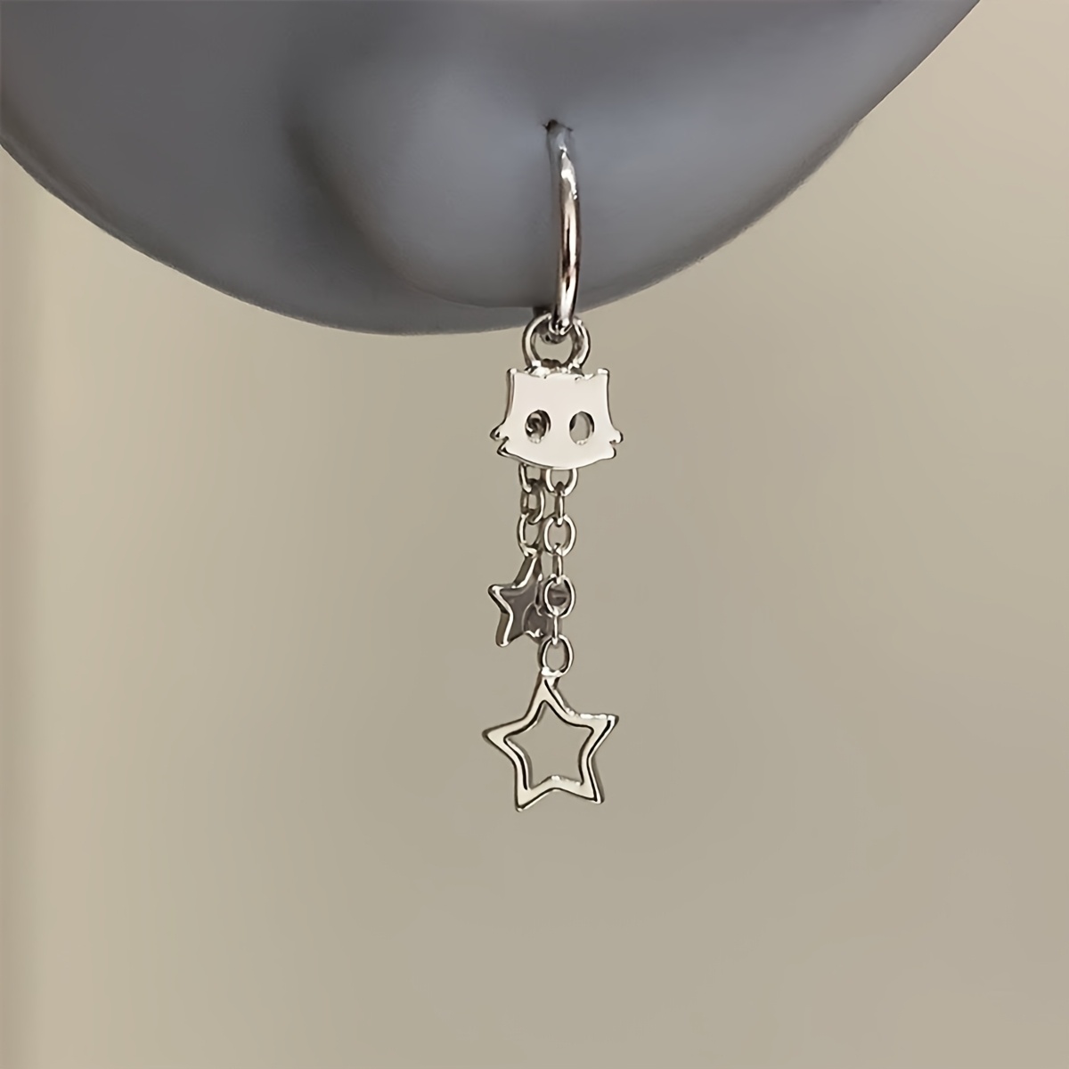 TEMU 1 pièce Boucles d'oreilles créoles câlines pendantes avec pompon à franges, tête de chat mignonne et étoile, en acier inoxydable 316L, boucles