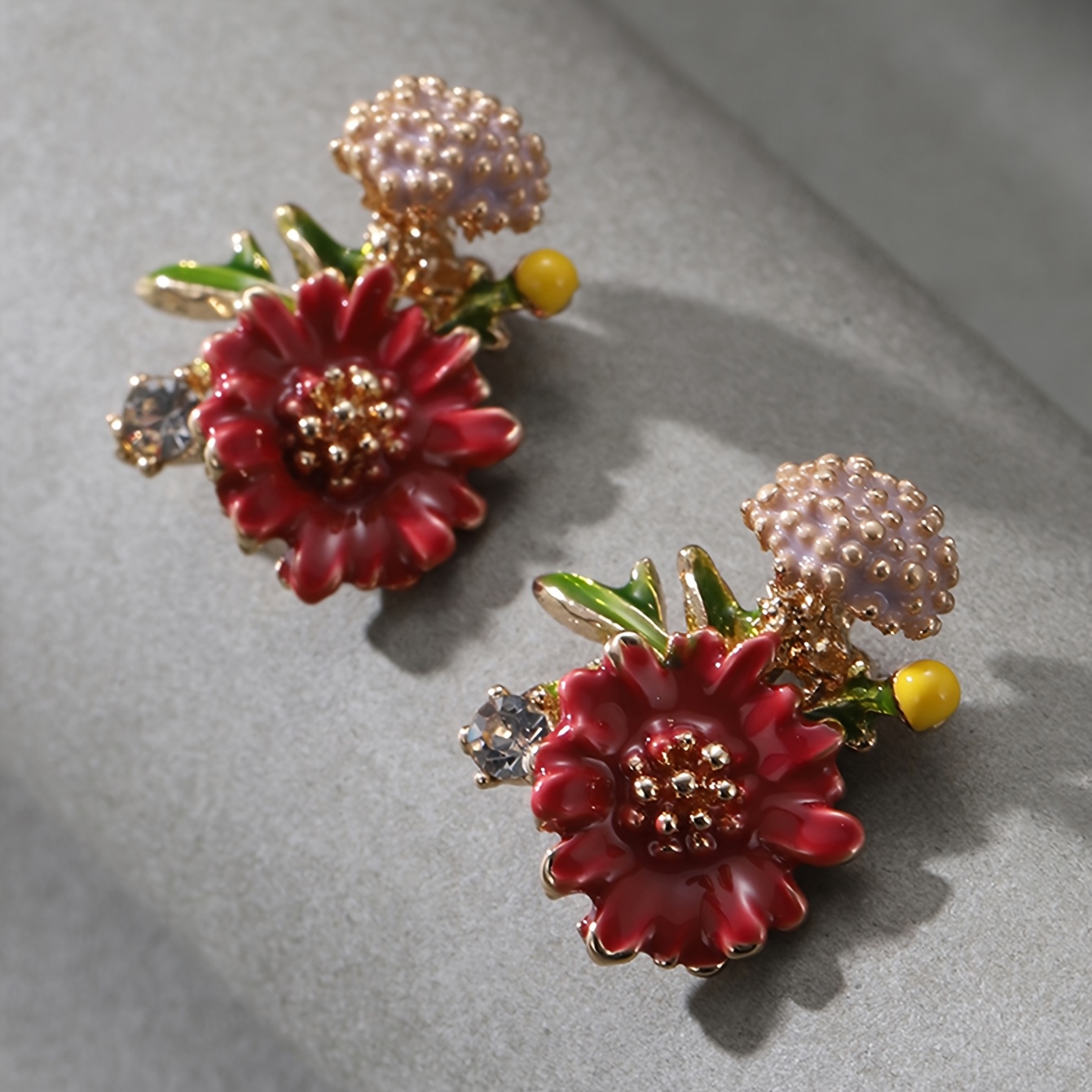 Image of A Pair Of Pastoral-style Fresh And Sweet Enamel Flower Stud Earrings For Women, Suitable For Daily Commuting, Travel, Festivals, Dates, Dances, And Birthday Accessories